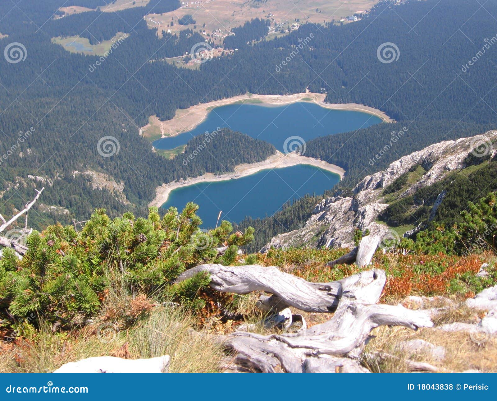 crno jezero (black lake) durmitor mountains