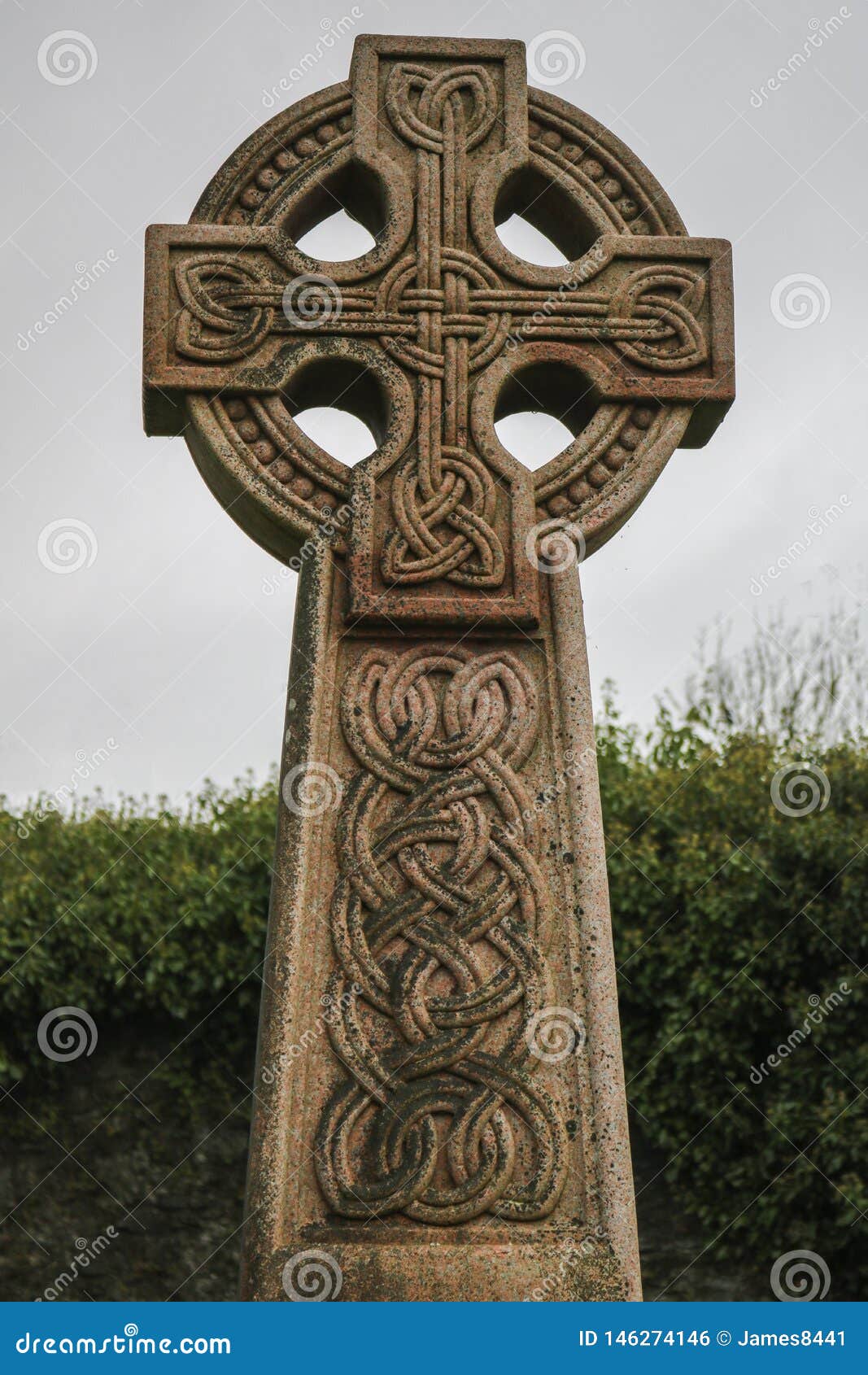 Croce Celtica in Un Cimitero Irlandese Fotografia Stock Immagine di