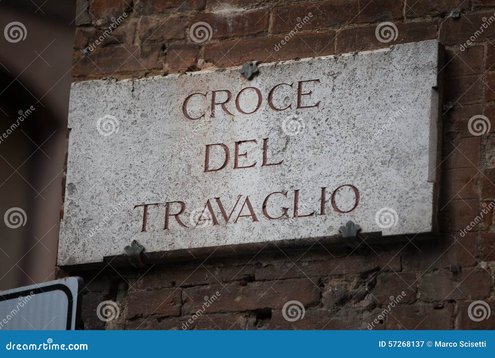 croce del travaglio in siena