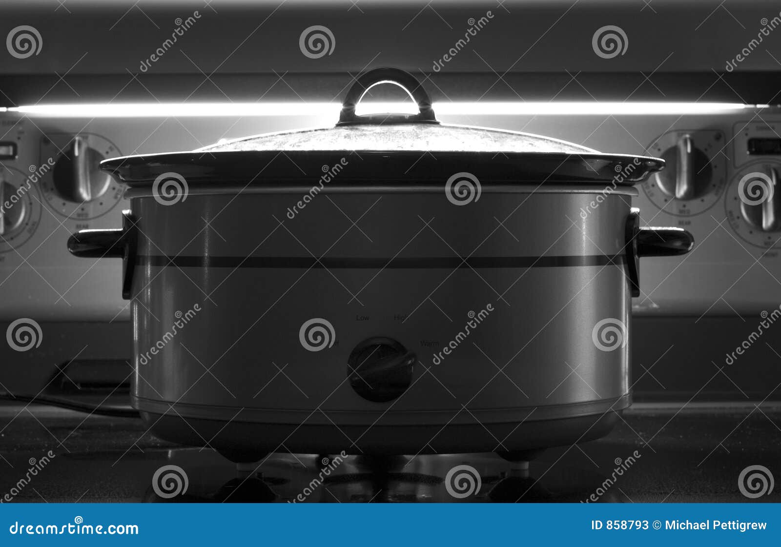 Crock pot stock image. Image of heat, cooker, neon, cover 858793