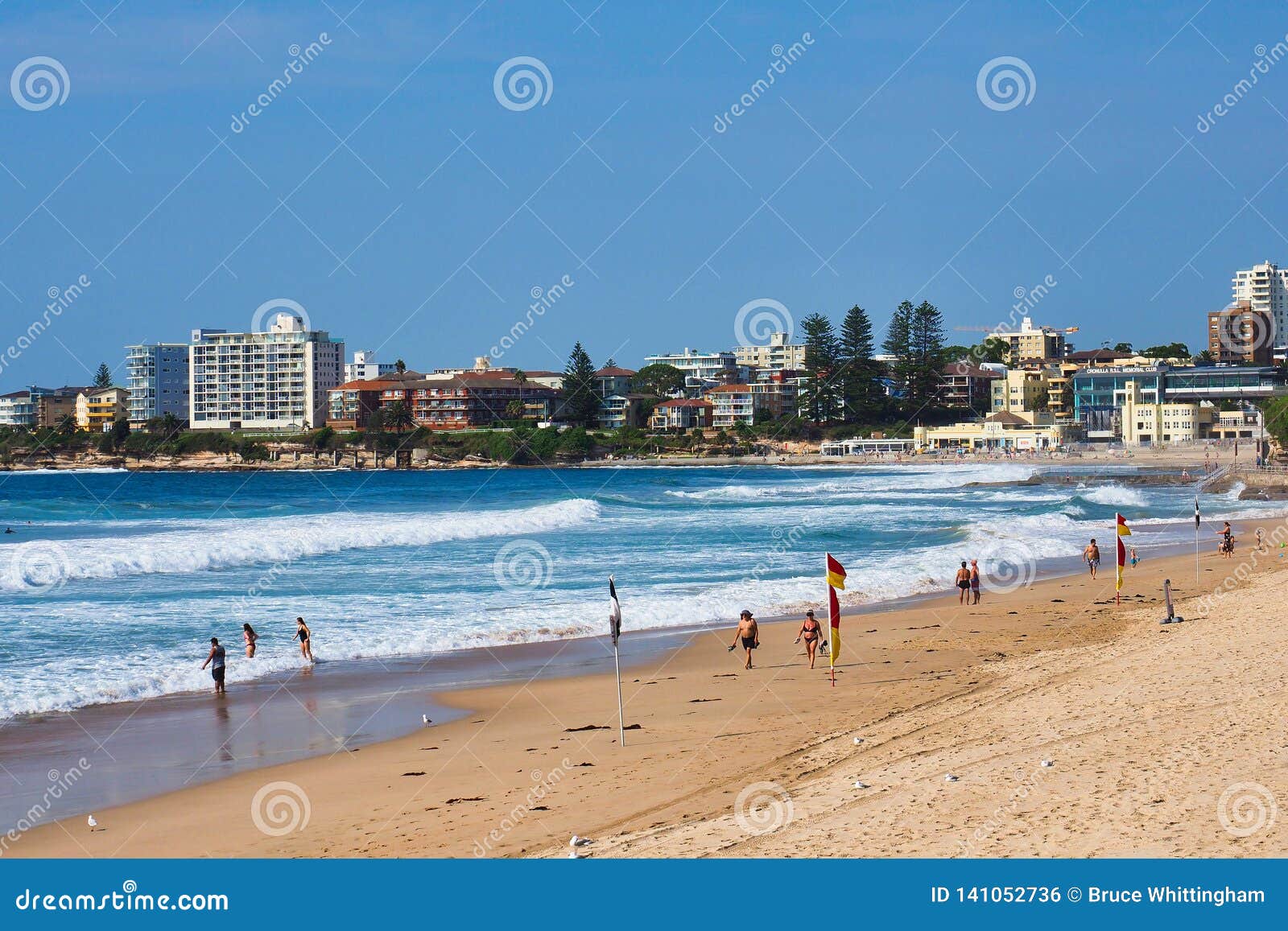 Cronulla Strand Mit Gelbem Sand Sydney Australien Redaktionelles Foto Bild Von Cronulla Sydney