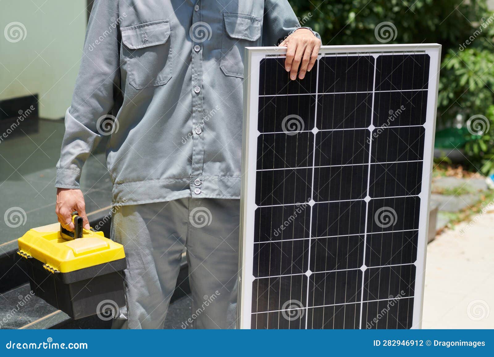 How I Charge My Toolbox Lights With a Solar Panel - Featured Image