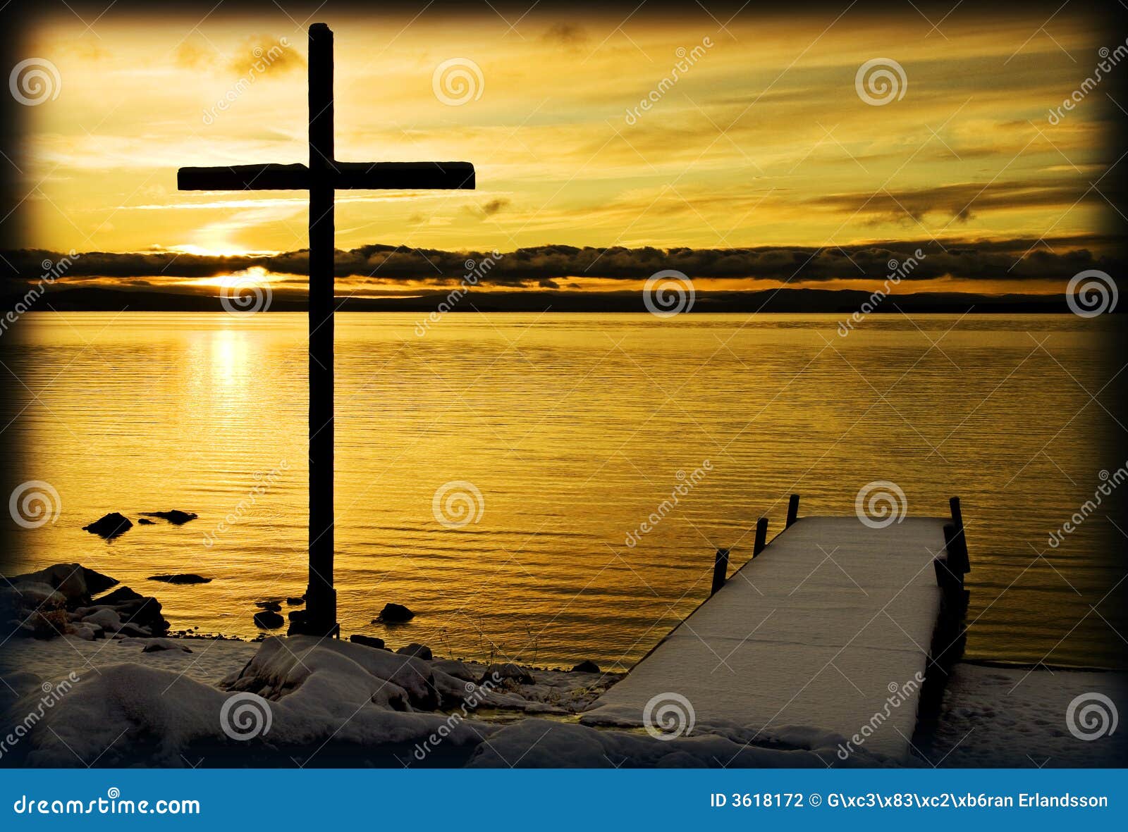 cross with seaview in sweden