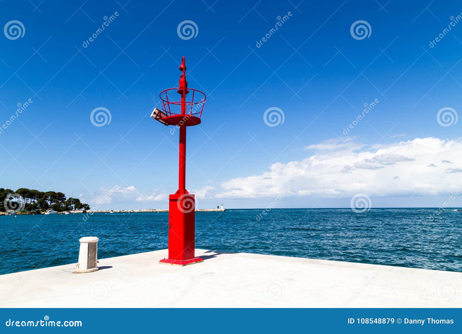 crows nest in poreÃÂ, croatia