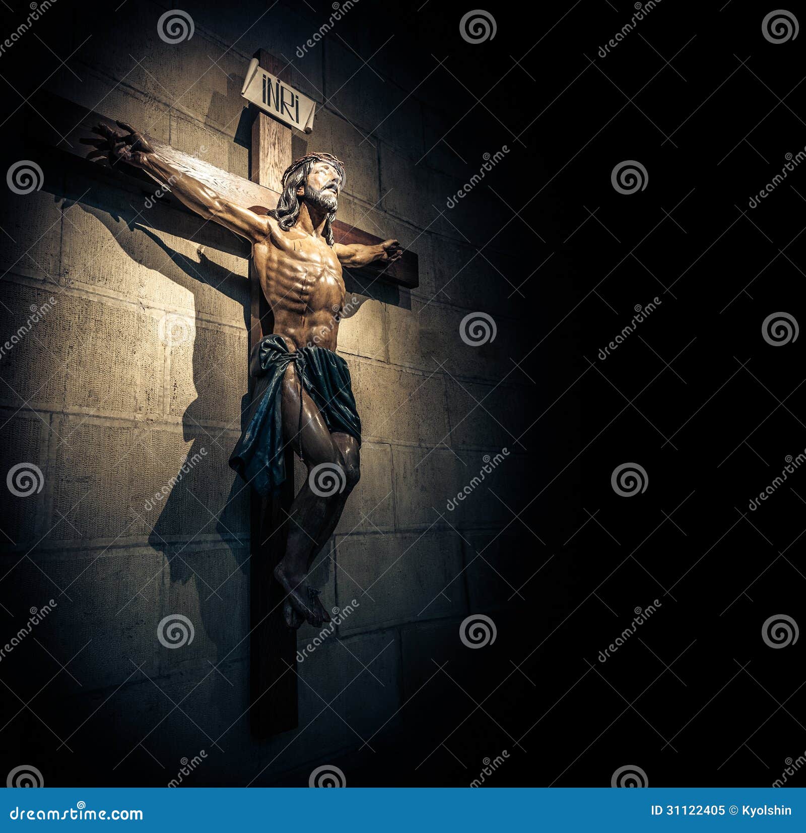 Crucifijo En Iglesia En La Pared De Piedra. Imagen de archivo - Imagen de  adentro, dios: 31122405