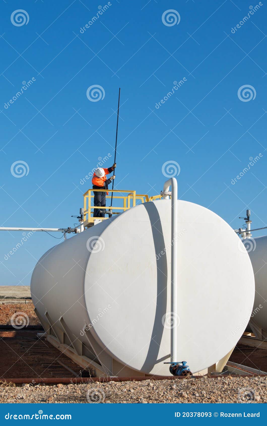 Crude oil tank stock image. Image of tank, exploration 20378093