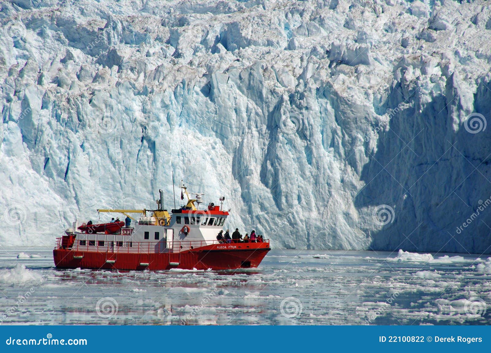 Cruise Boat Among The Icebergs, Greenland Editorial ...