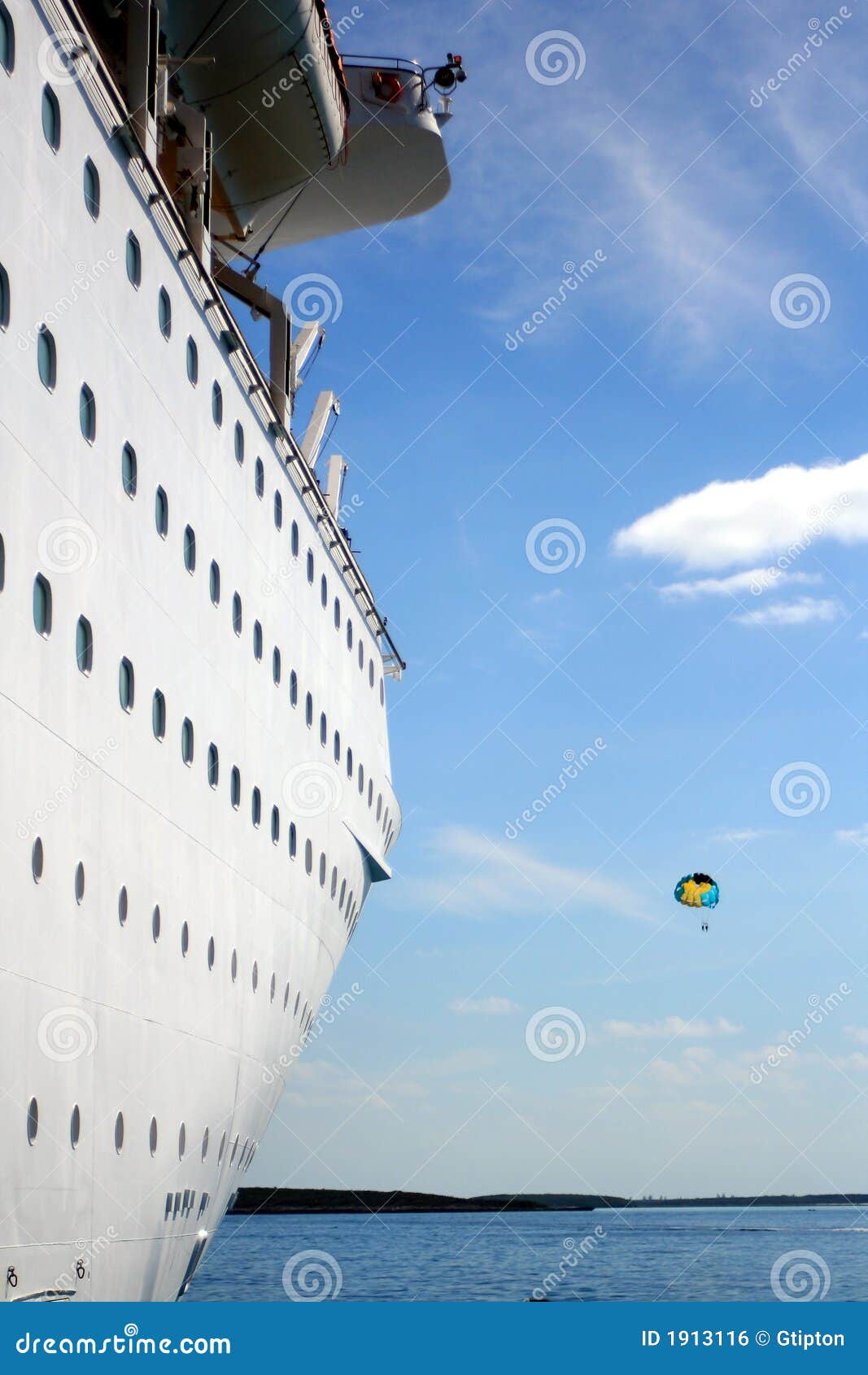cruise parasail