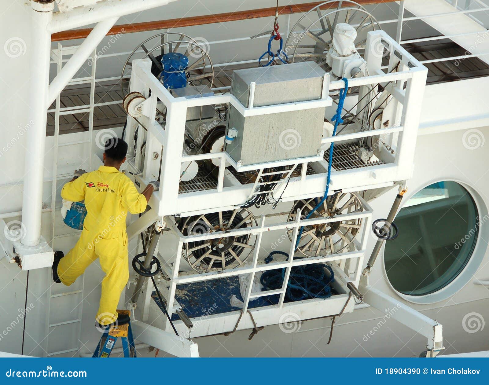 cruise line maintenance jobs