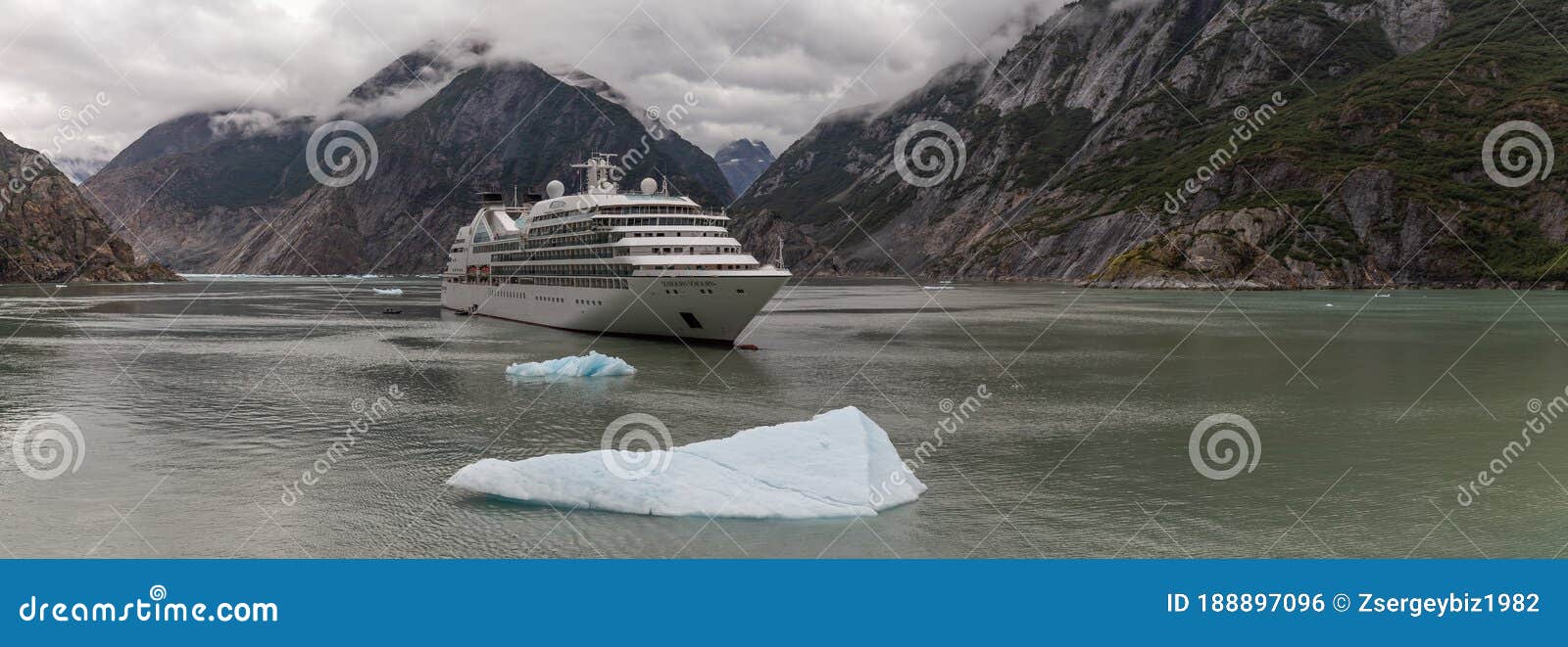 alaska cruise ship hit iceberg