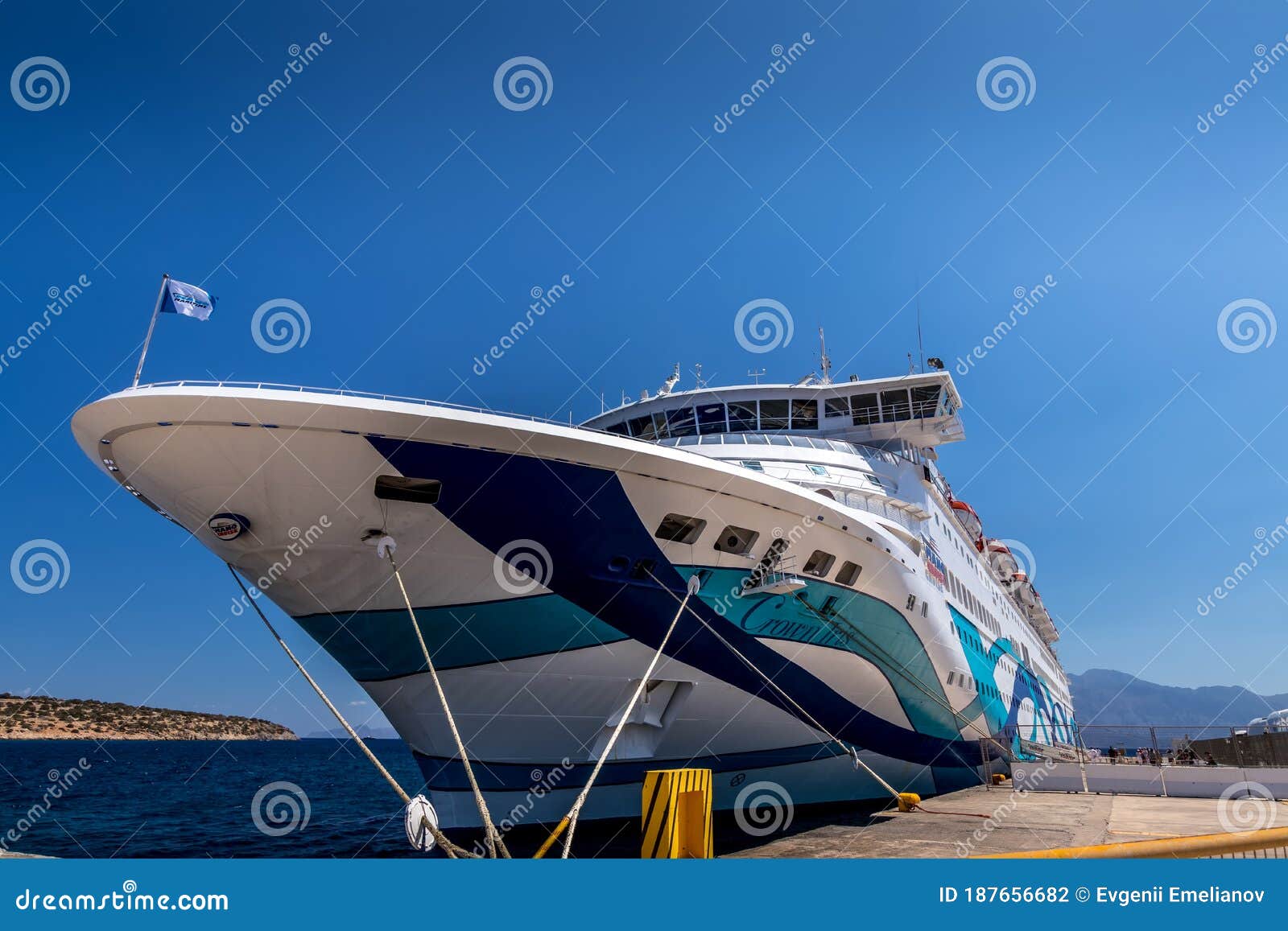 cruise ship port crete