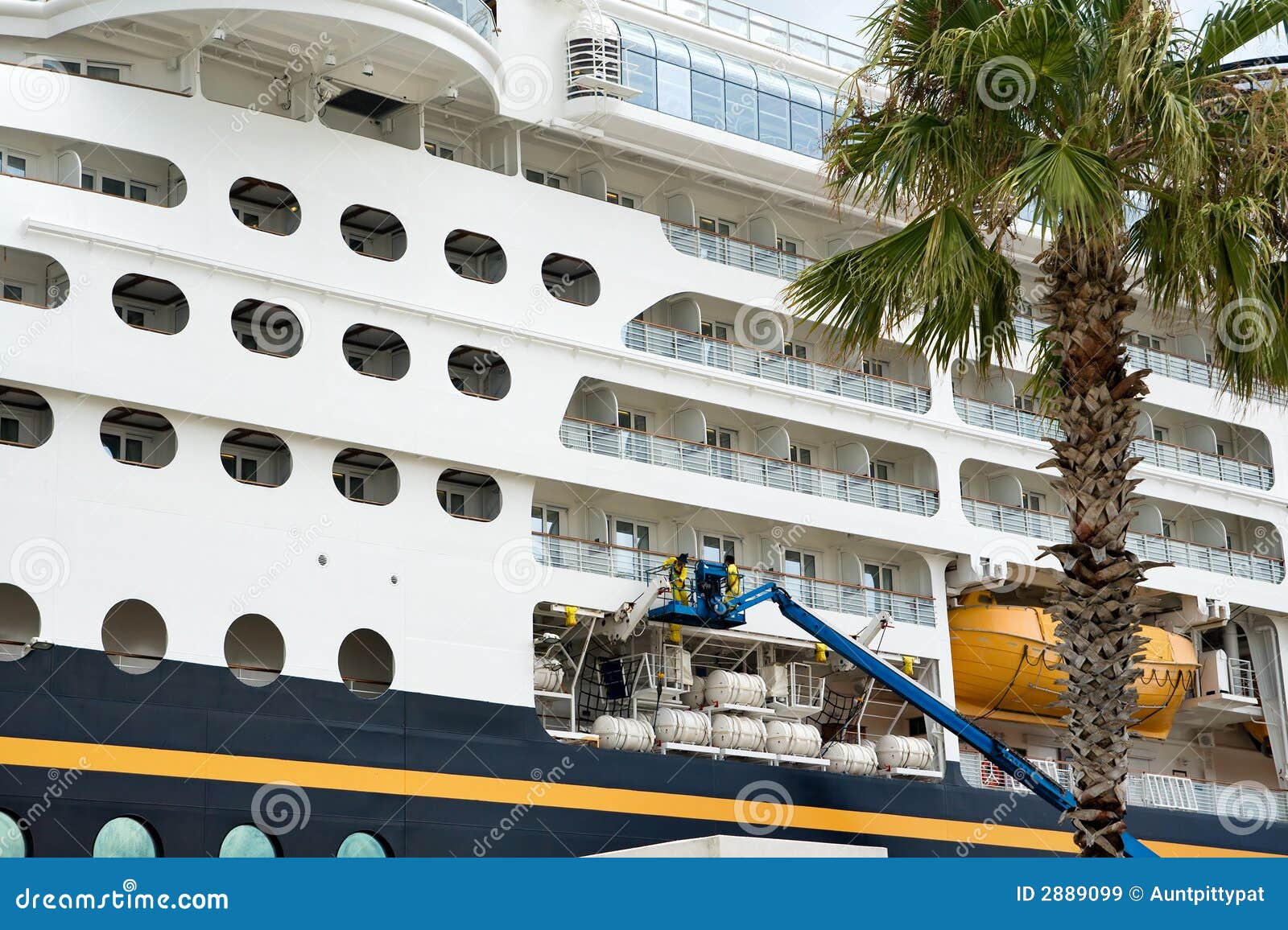 cruise ship repairs