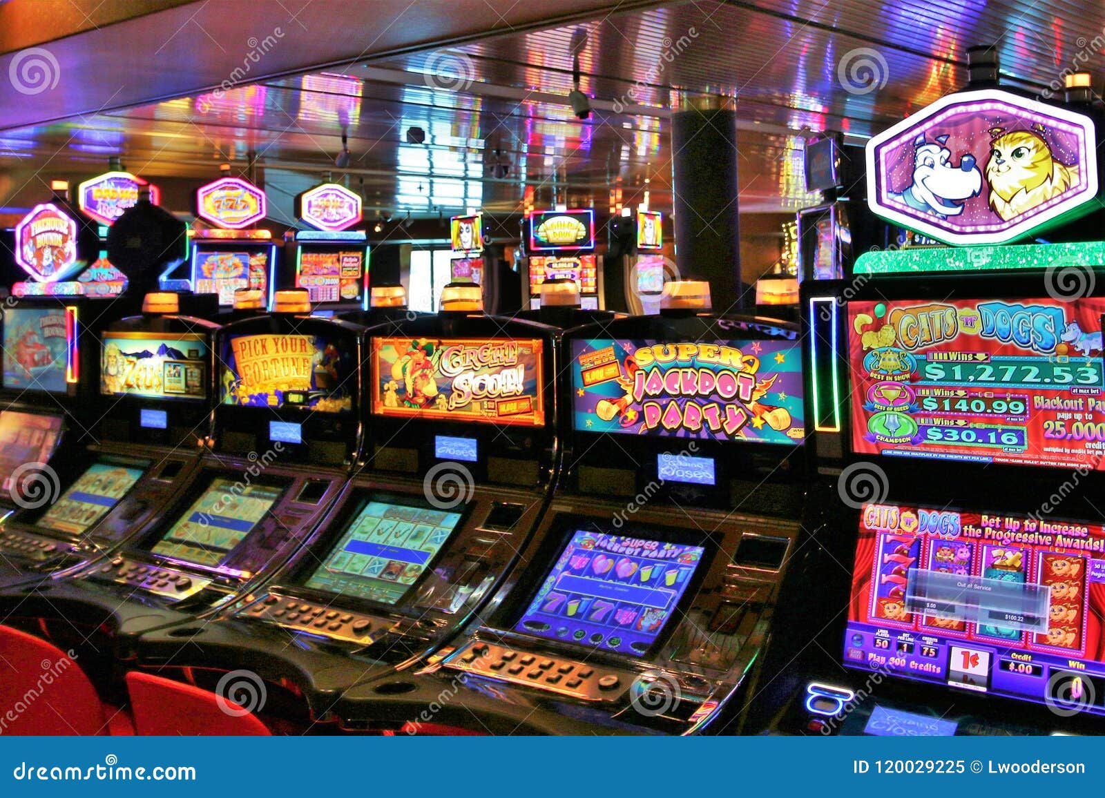 Cruise Ship Slot Machines in Casino Editorial Image - Image of light,  foreground: 120029225
