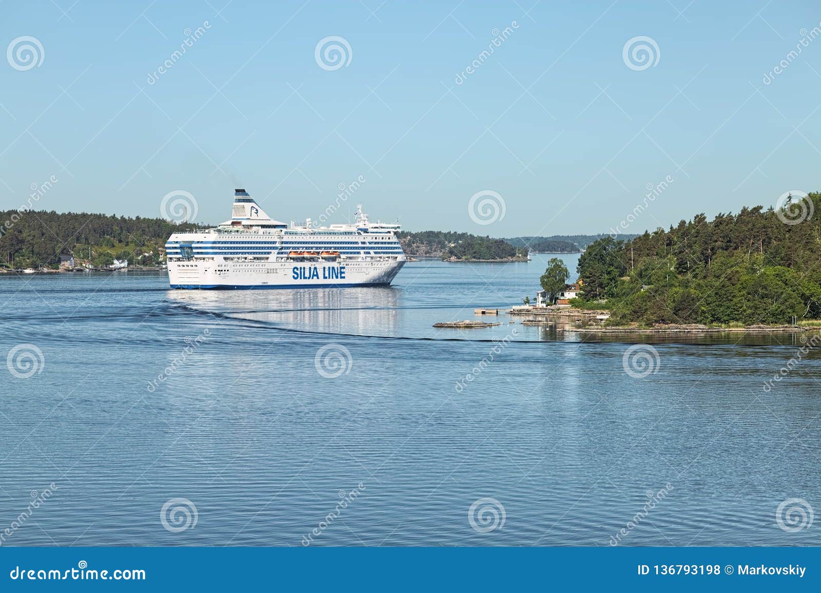 Cruiseferry MS Silja Serenade in Stockholm Archipelago, Sweden Editorial  Stock Photo - Image of municipality, serenade: 136793198