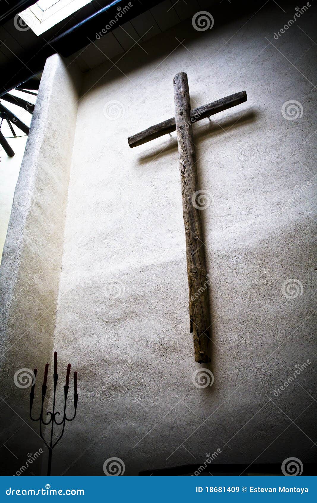 A cruz. Cruz de madeira velha de Taos, nanômetro