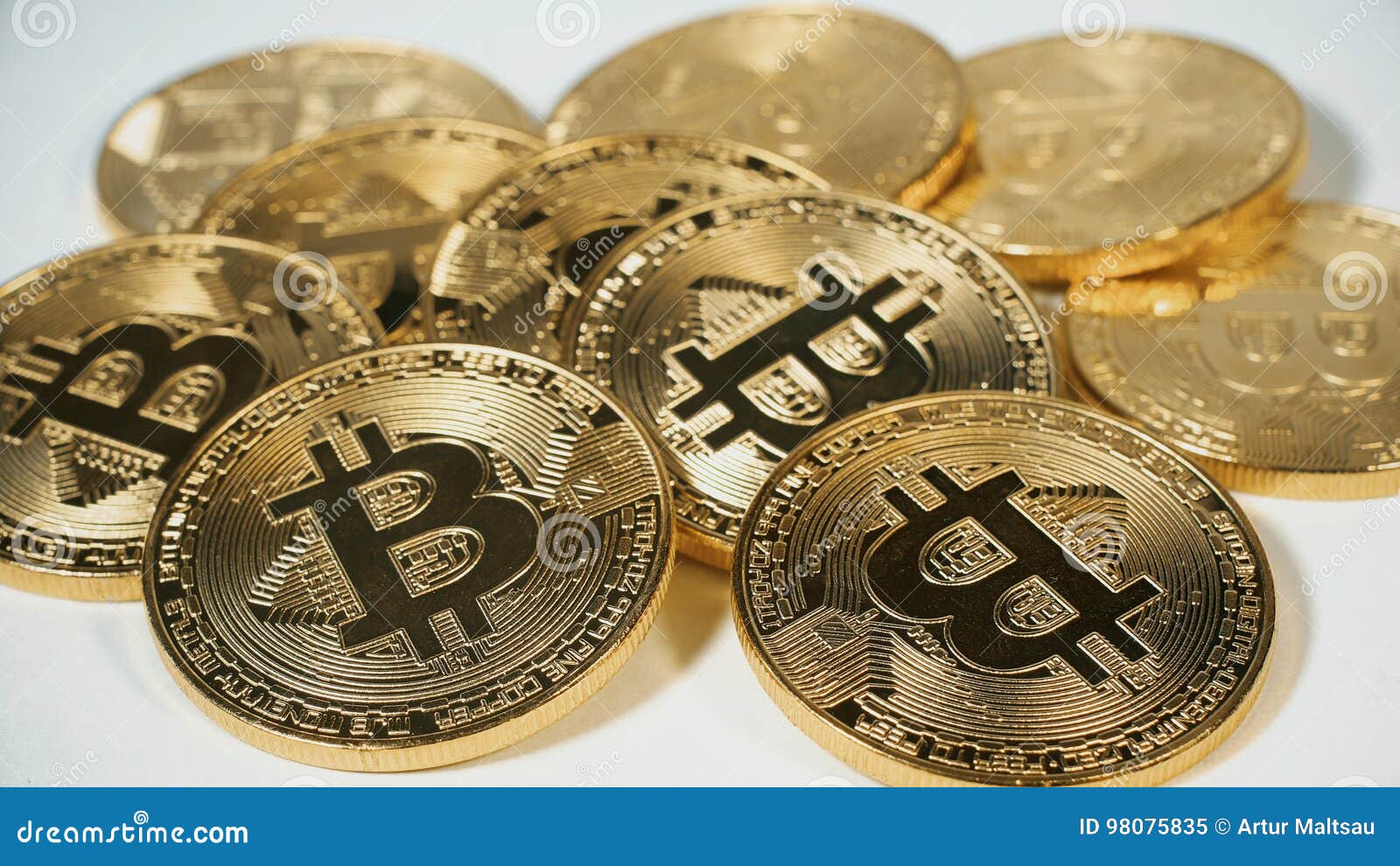 Crypto Currency Gold Bitcoins - BTC - Bit Coin. Macro ...