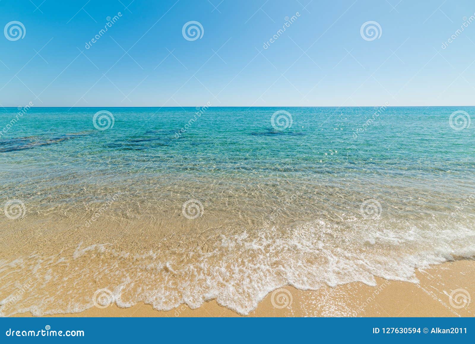 crystal clear water in piscina rei beach