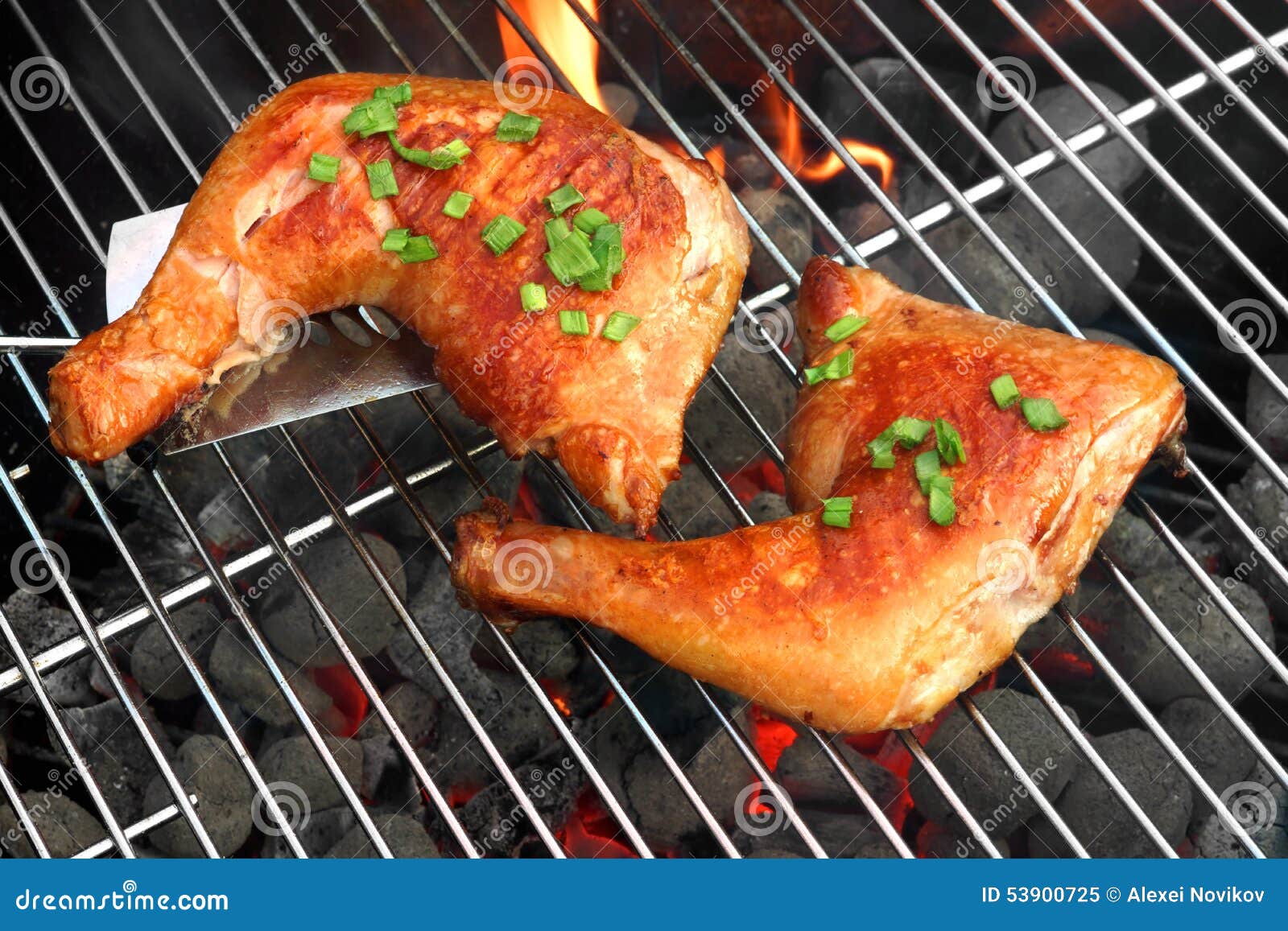 Cuartos Del Pollo Asado De La Barbacoa En La Parrilla Caliente Del Carbón De Leña Imagen de archivo - Imagen de piernas, partido: 53900725 Cuartos Del Pollo Asado De La Barbacoa En La Parrilla Caliente Del Carbón De Leña Imagen de archivo - Imagen de piernas, partido: 53900725