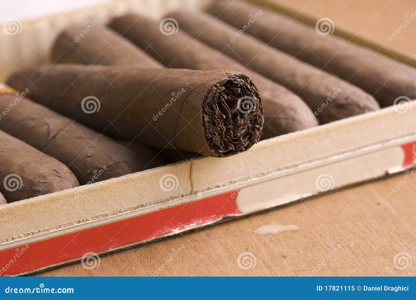 cuban cigars in box