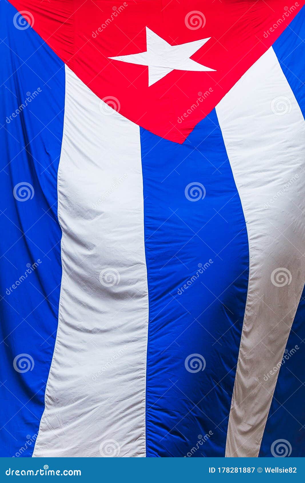 4806 Cuban Flag Stock Photos HighRes Pictures and Images  Getty Images