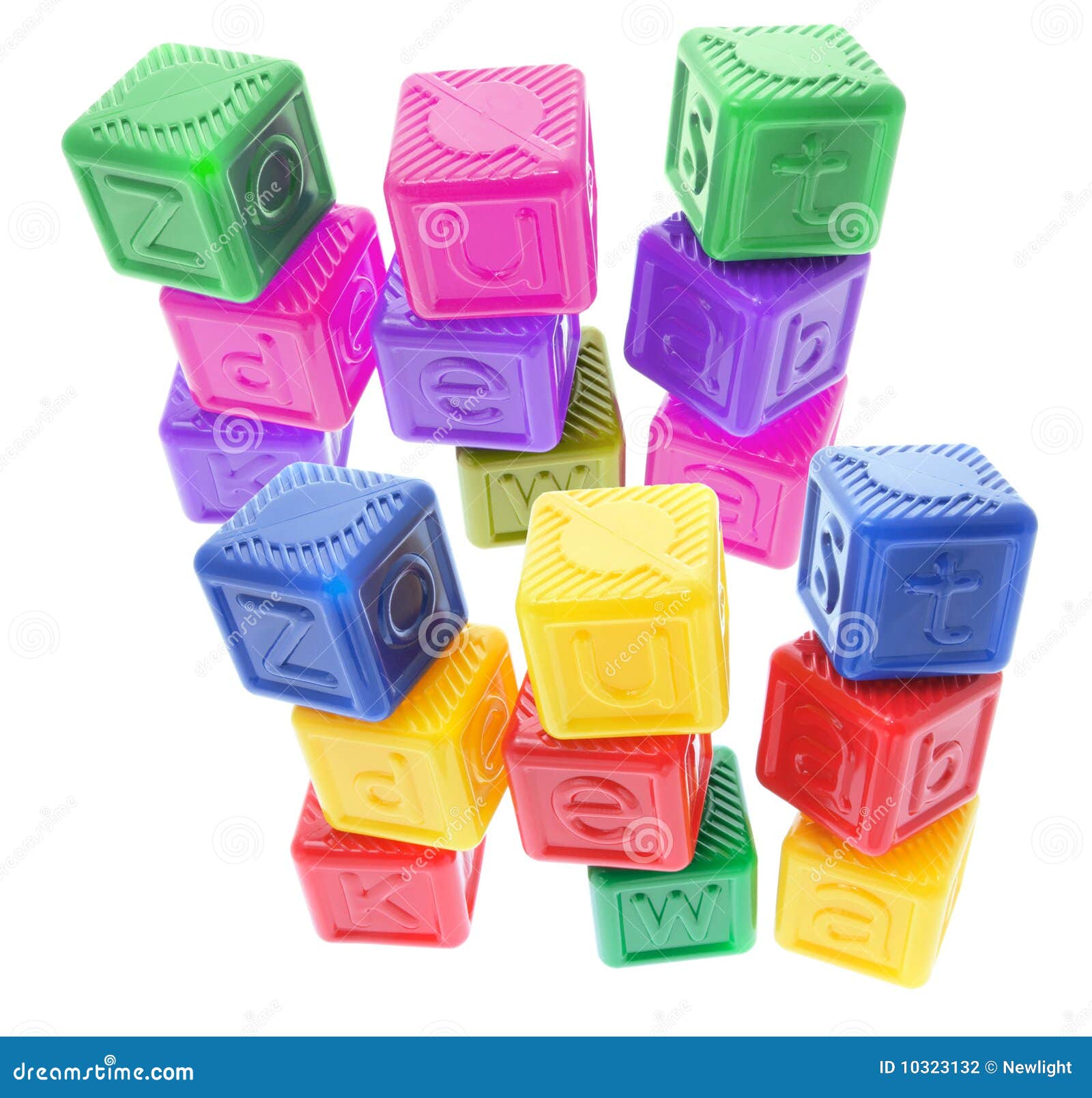 Cubos Plásticos Del Alfabeto Foto de archivo - Imagen de aislado, juguetes:  10323132