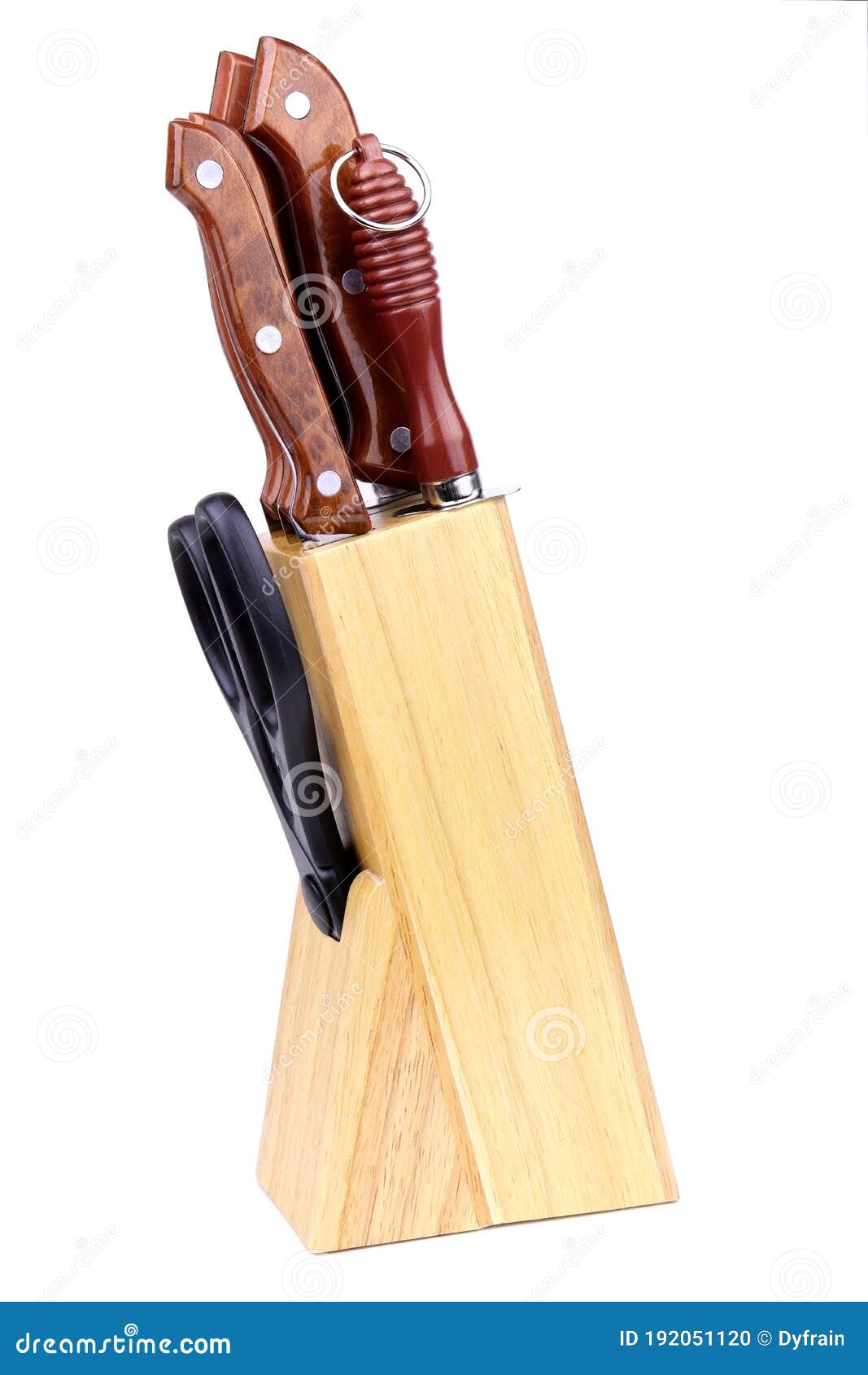 https://thumbs.dreamstime.com/z/cuchillos-de-cocina-y-tijeras-aisladas-en-un-soporte-madera-conjunto-para-portacuchillos-aislados-192051120.jpg