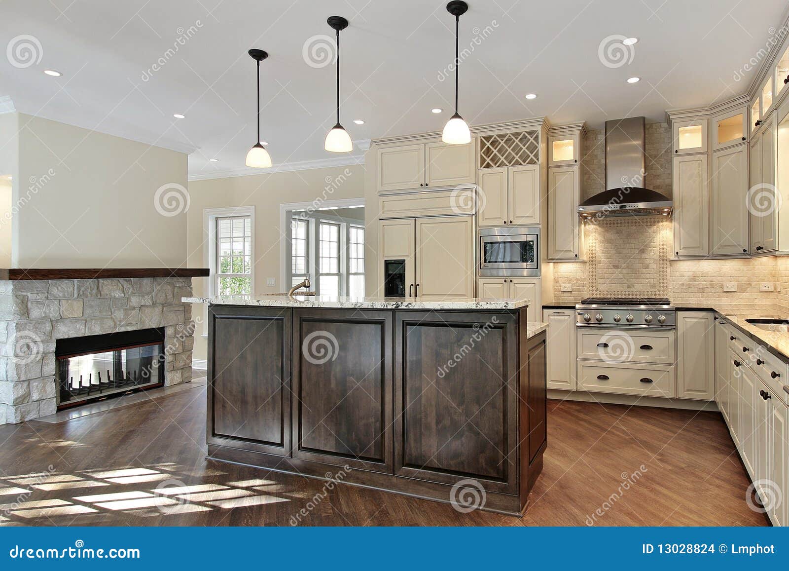 Cucine rustiche con camino: rustiche o moderne le cucine in ...