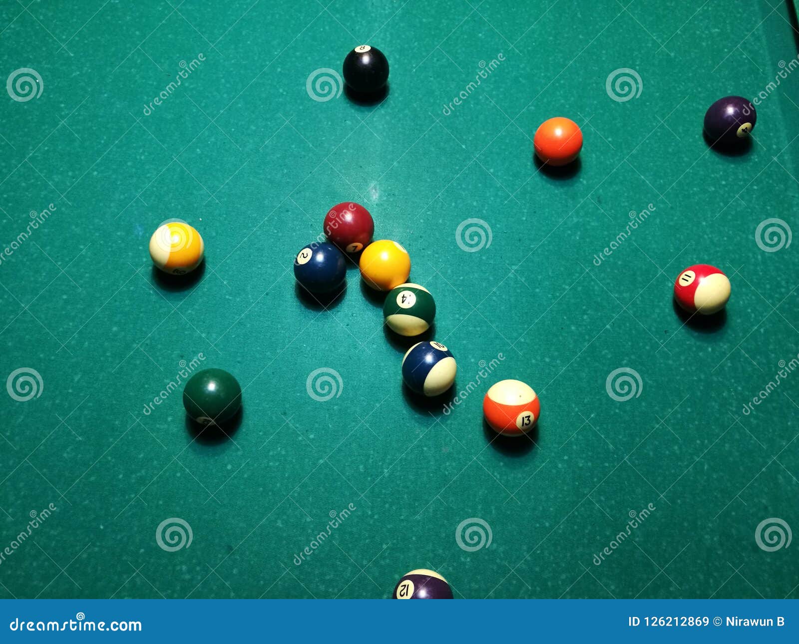 Cue Aim Billiard Snooker Pyramid on Green Table