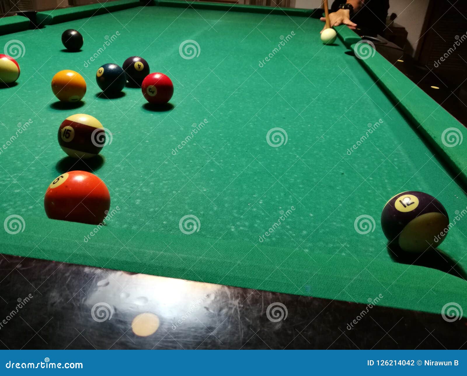 Cue Aim Billiard Snooker Pyramid on Green Table