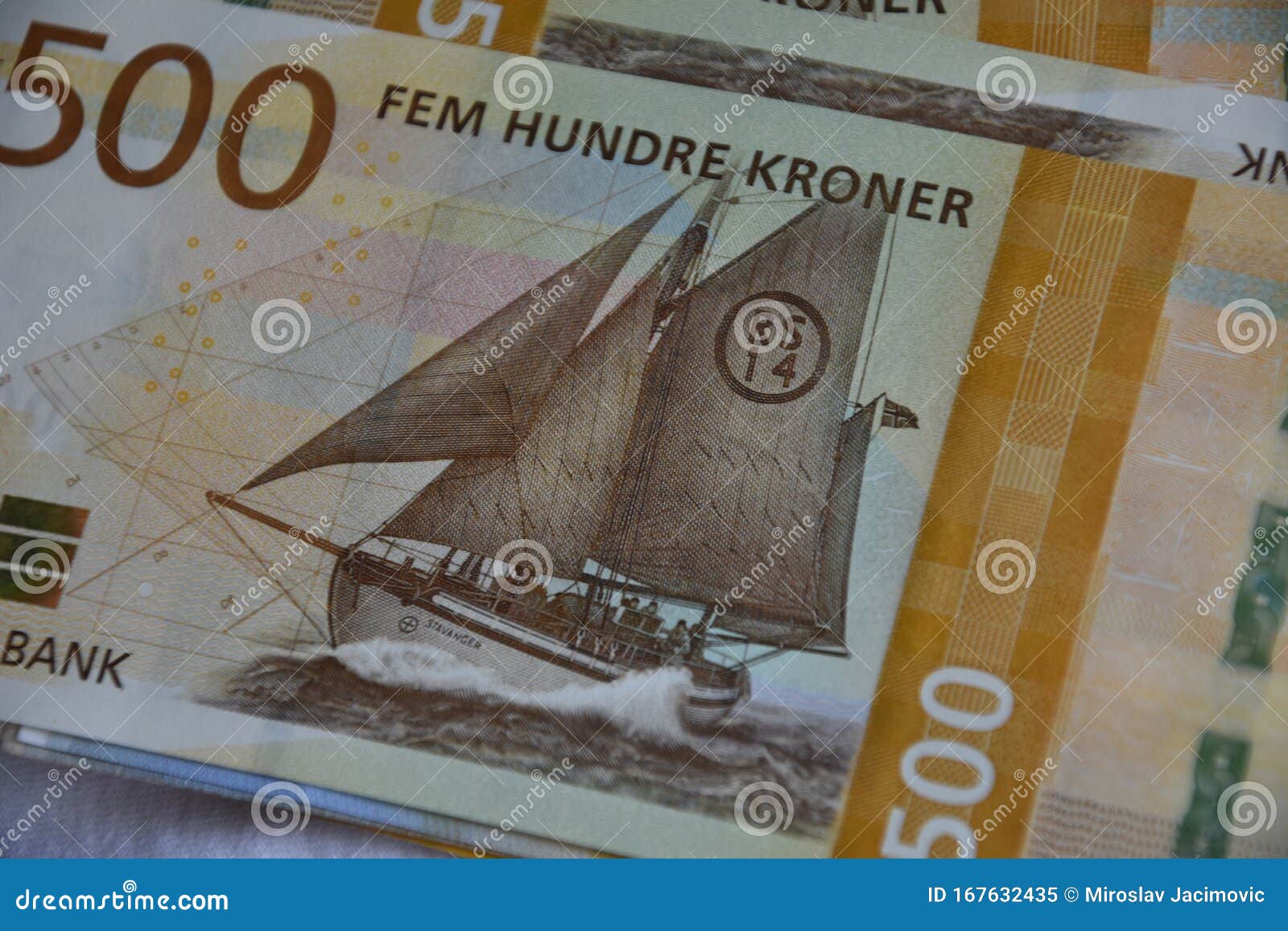 Cuenta De Dinero De 500 Fem Cientos De Coronas Imagen De Archivo cuenta-de-dinero-de-500-fem-cientos-de-coronas-imagen-de-archivo