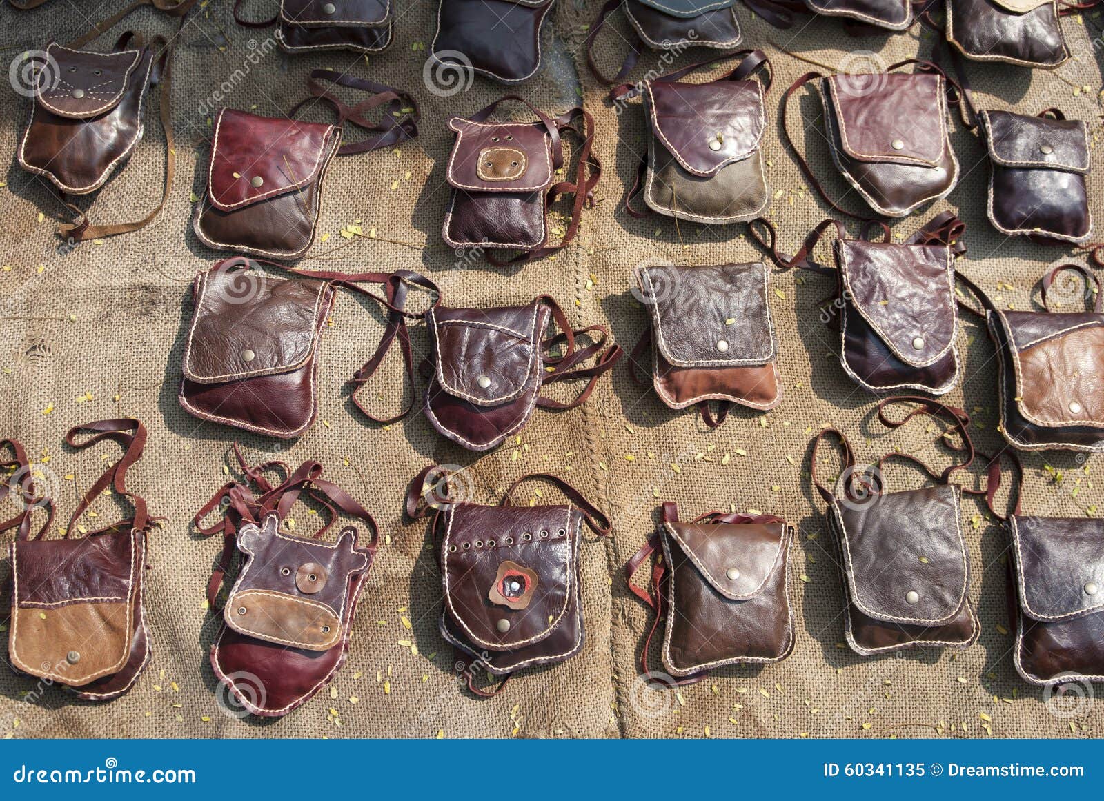 Cuero Hecho a Mano Bolso Imagen de archivo - Imagen de moderno, estilo: 60341135