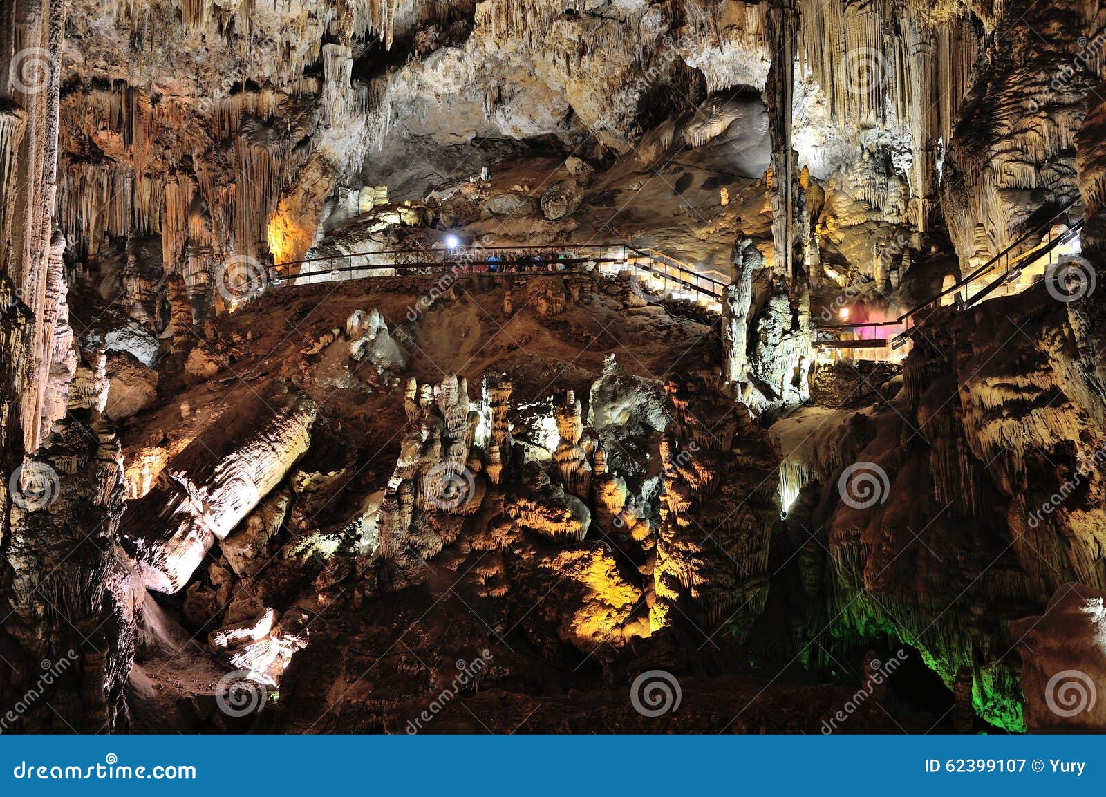 cueva de nerja. span