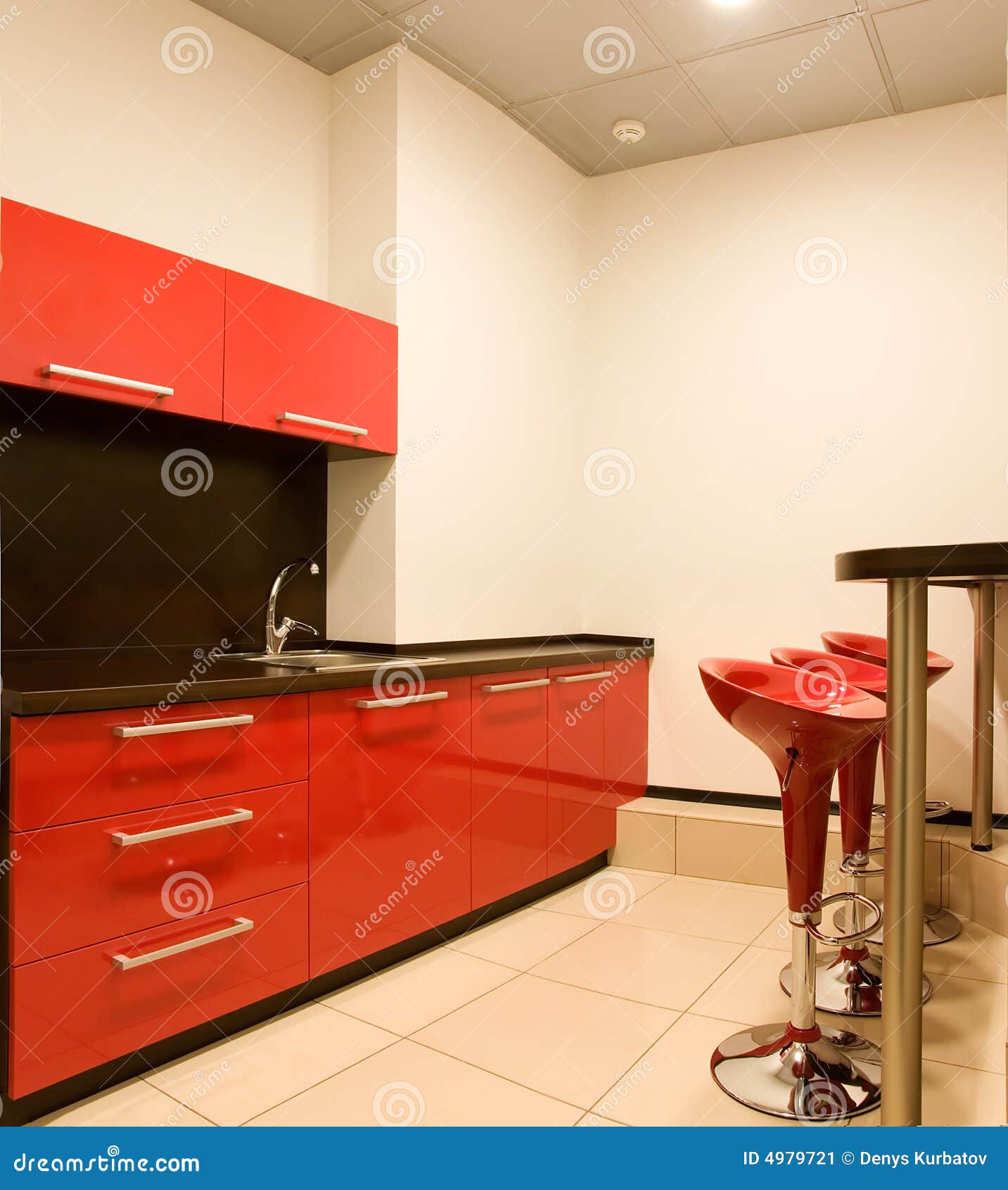 Cuisine avec un bar image stock image: 4979721