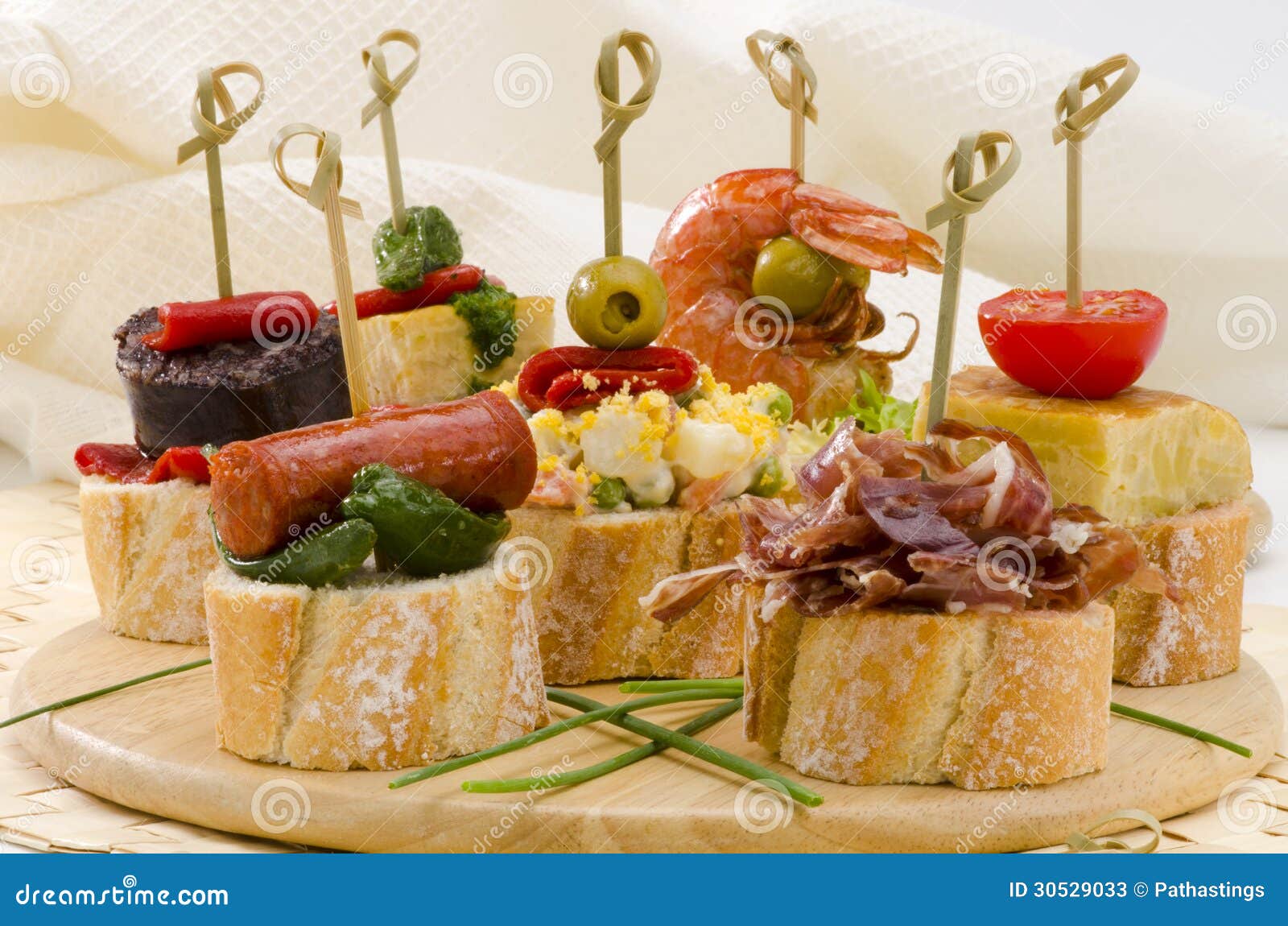 Cuisine Espagnole. Tapas. Plateau Des Montaditos. Image stock Image