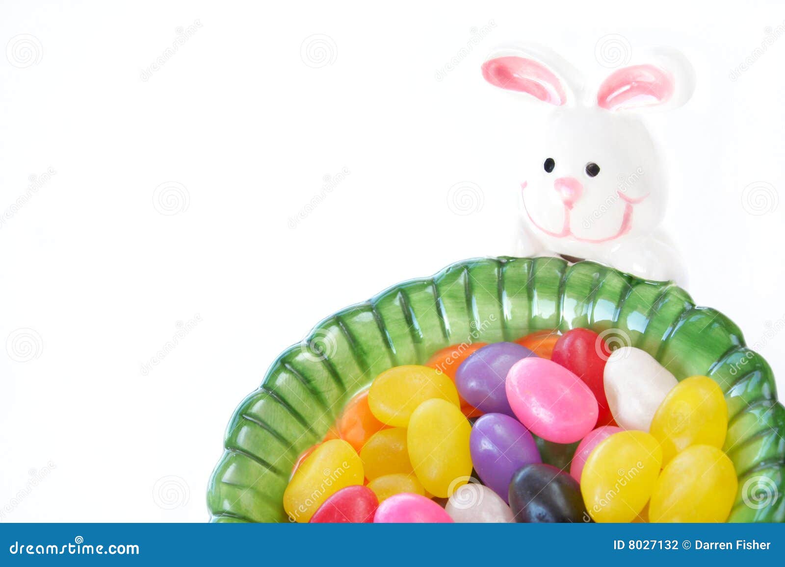Cukierek Easter. Tło fasoli królika cukierku kopii naczynie Easter folował odosobnionego galarety przestrzeni biel
