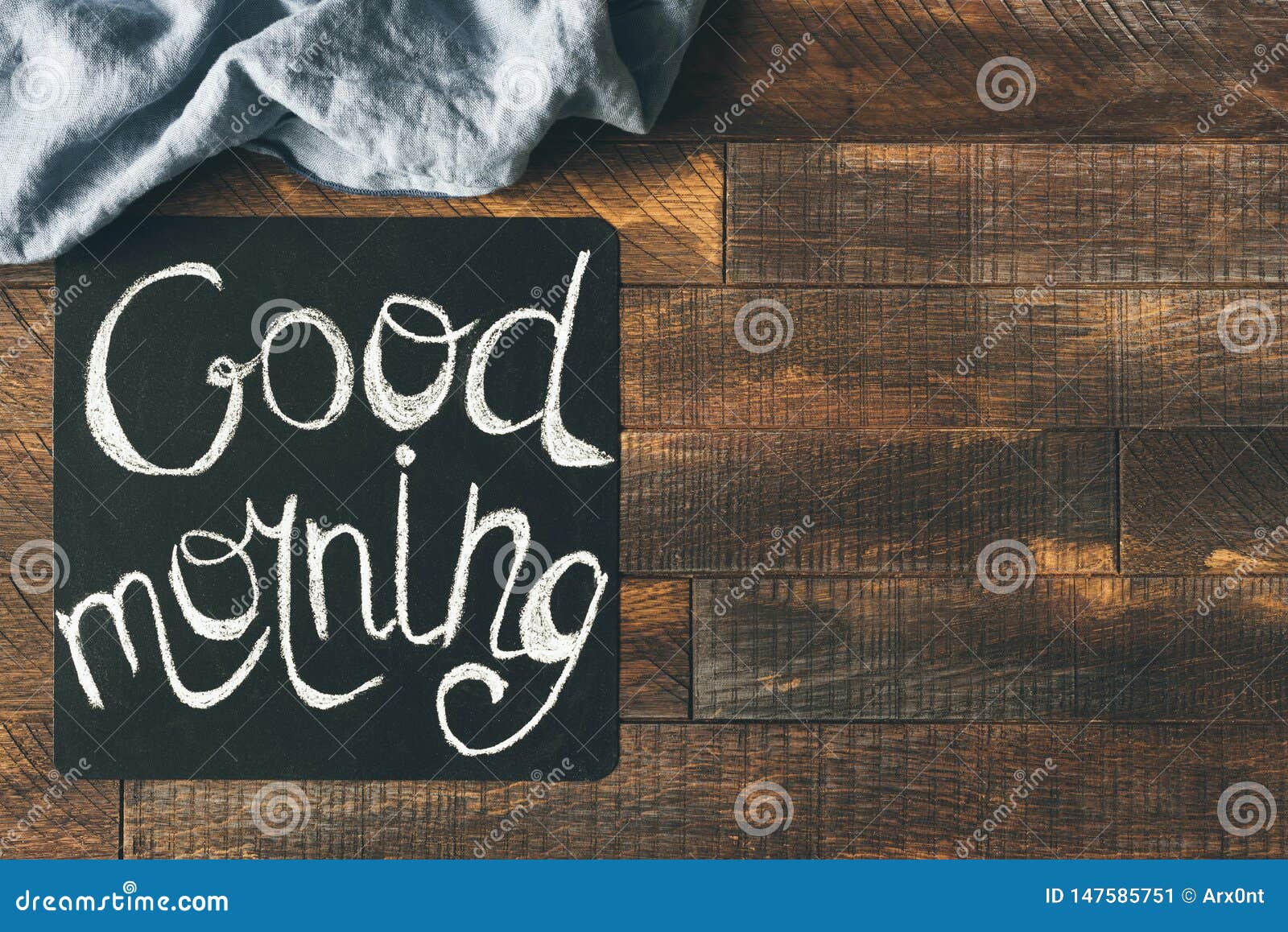 Cumprimento Do Bom Dia No Quadro-negro Imagem de Stock - Imagem de treinar, preto: 147585751 Cumprimento Do Bom Dia No Quadro-negro Imagem de Stock - Imagem de treinar, preto: 147585751