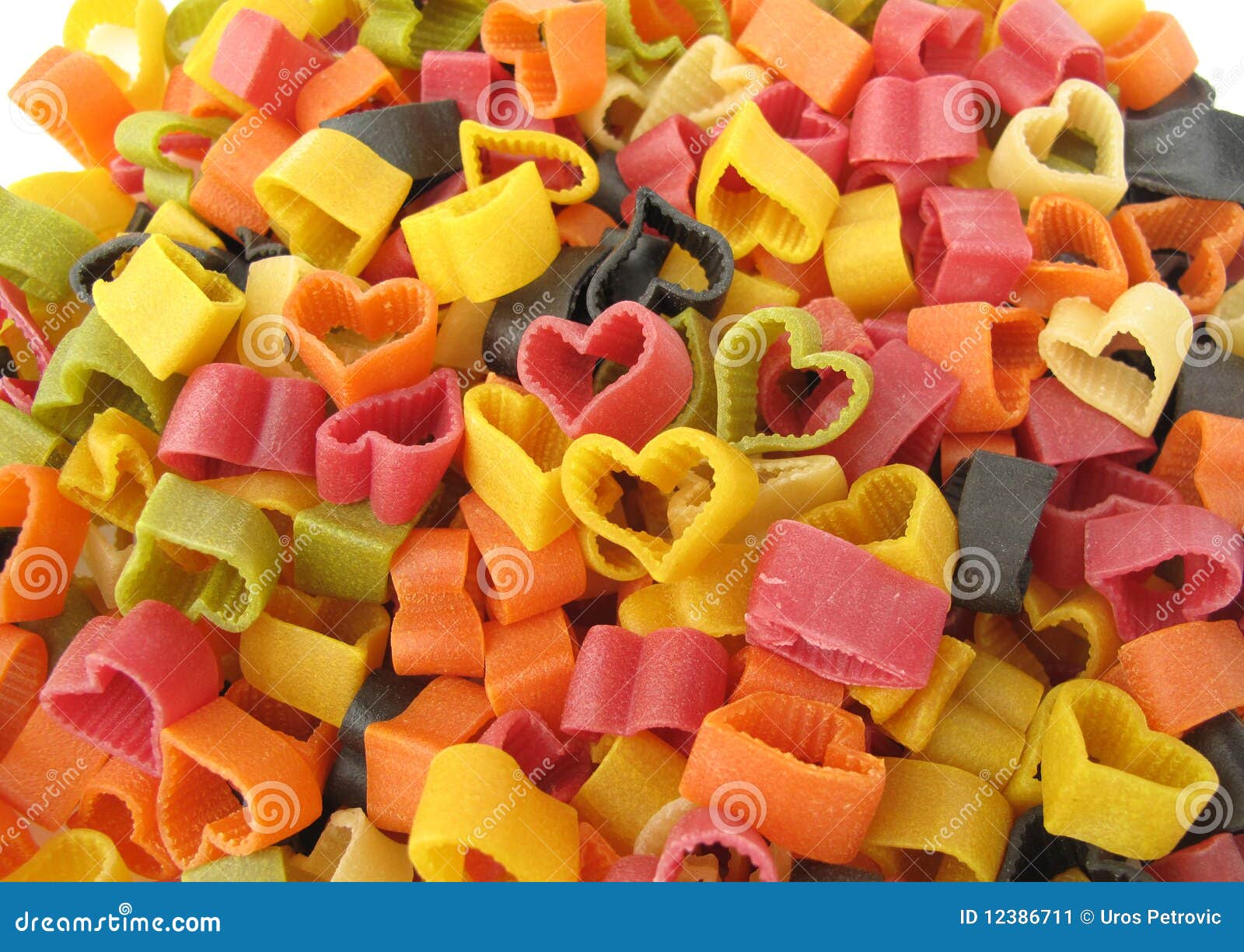 Cuore Italiano Della Pasta a Forma Di Immagine Stock - Immagine di  colorato, creativo: 12386711