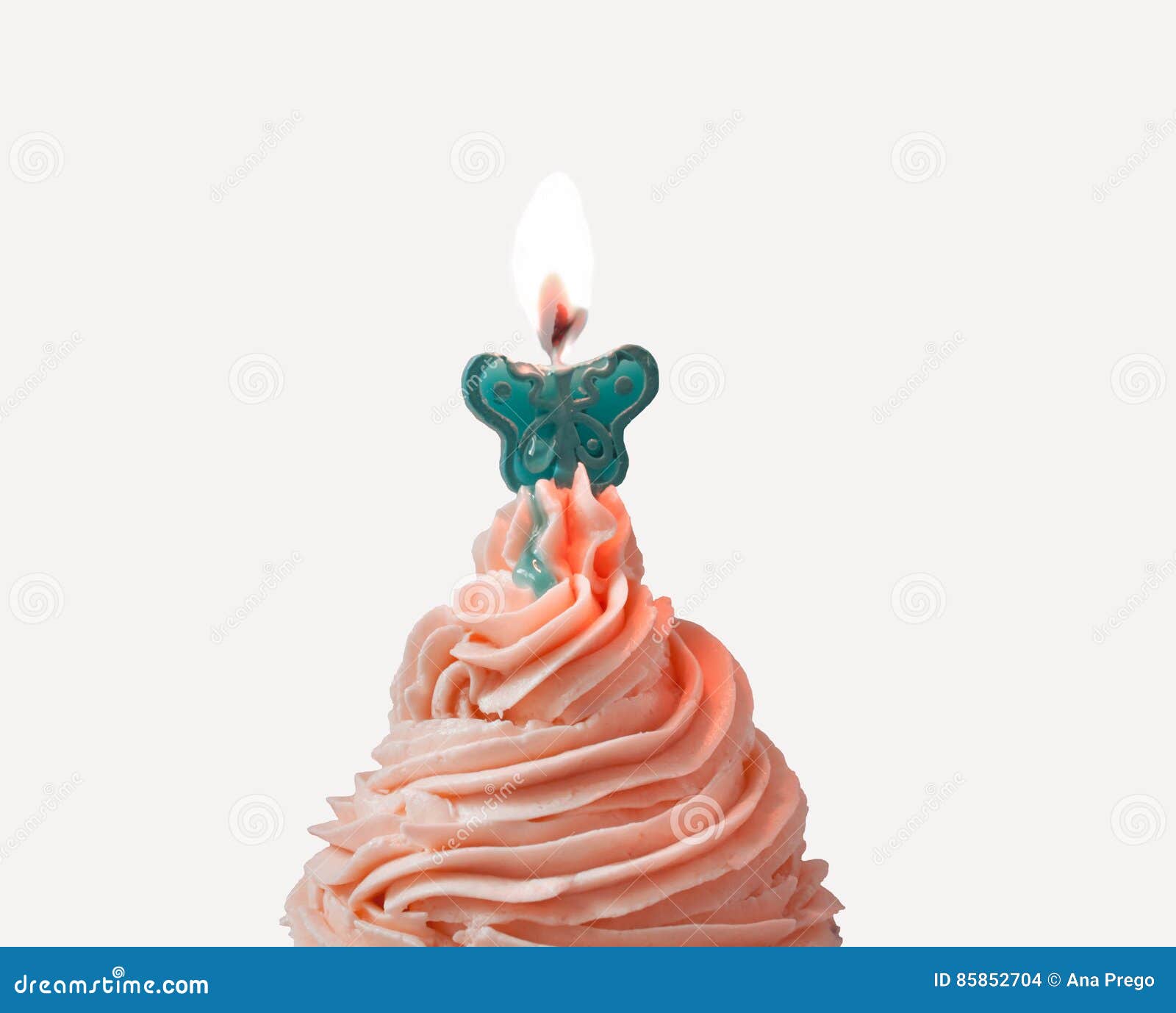 cupcake cream and candlelight