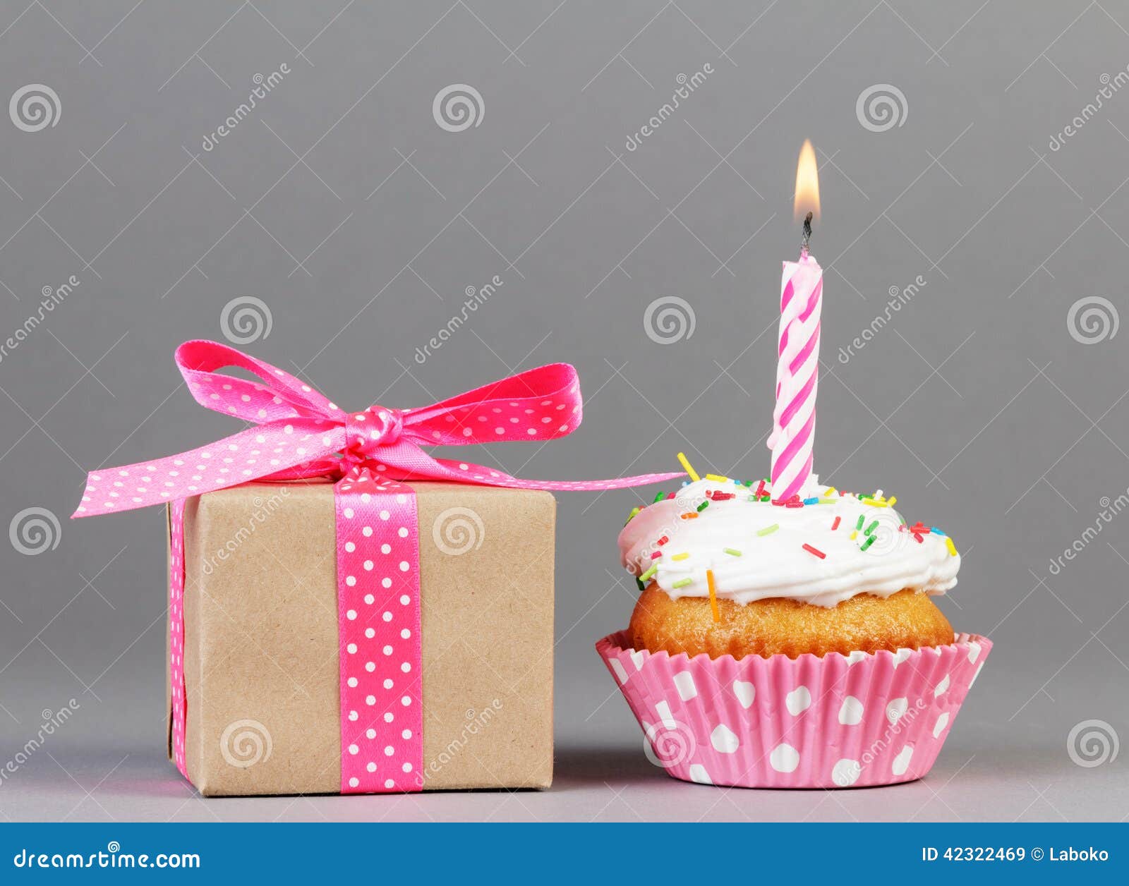 Update 143+ cupcake gift box delivery super hot kidsdream.edu.vn