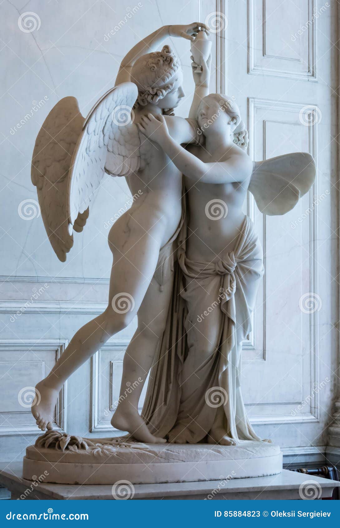 Cupidon Et Psyche Une Statue Ermitage Photo Stock Editorial Image Du Deesse Masterpiece 8543