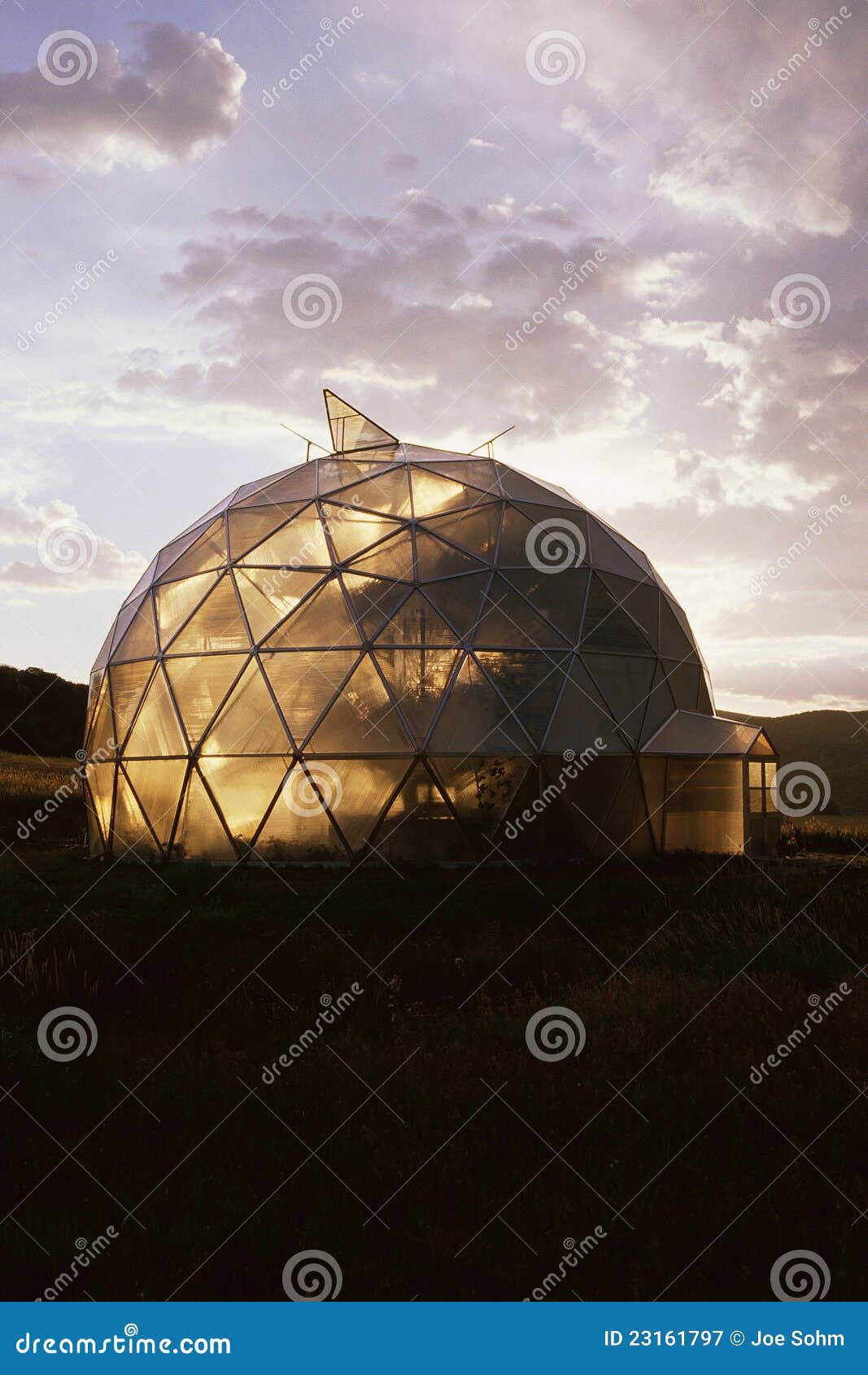 Cupola geodetica fotografia editoriale. Immagine di conservazione