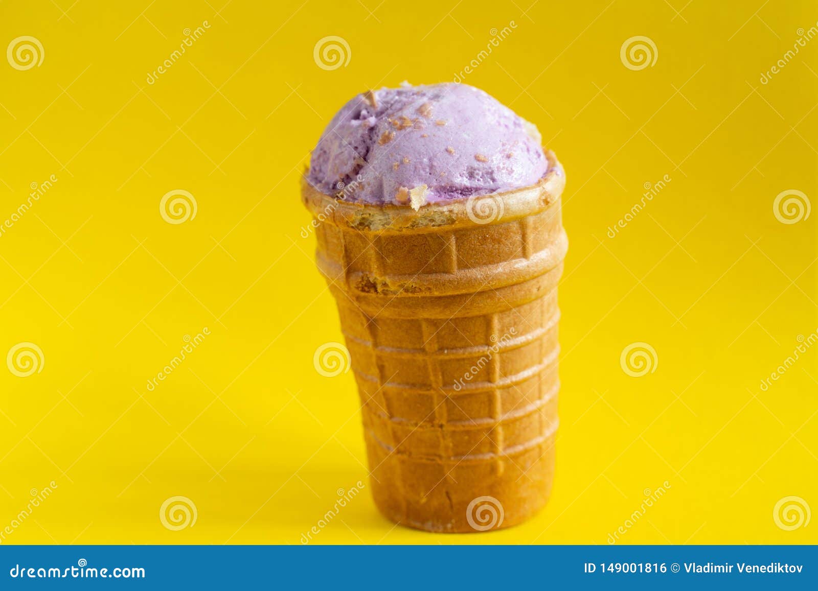 1 100 Yellow Cup Chocolate Ice Cream Photos Free Royalty Free Stock Photos From Dreamstime