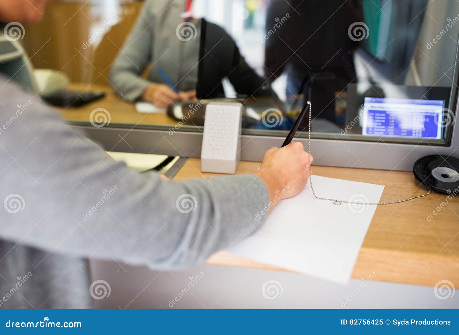 “Dear Valued Customer” – 12 Steps to Writing a Great Customer Letter customer writing com