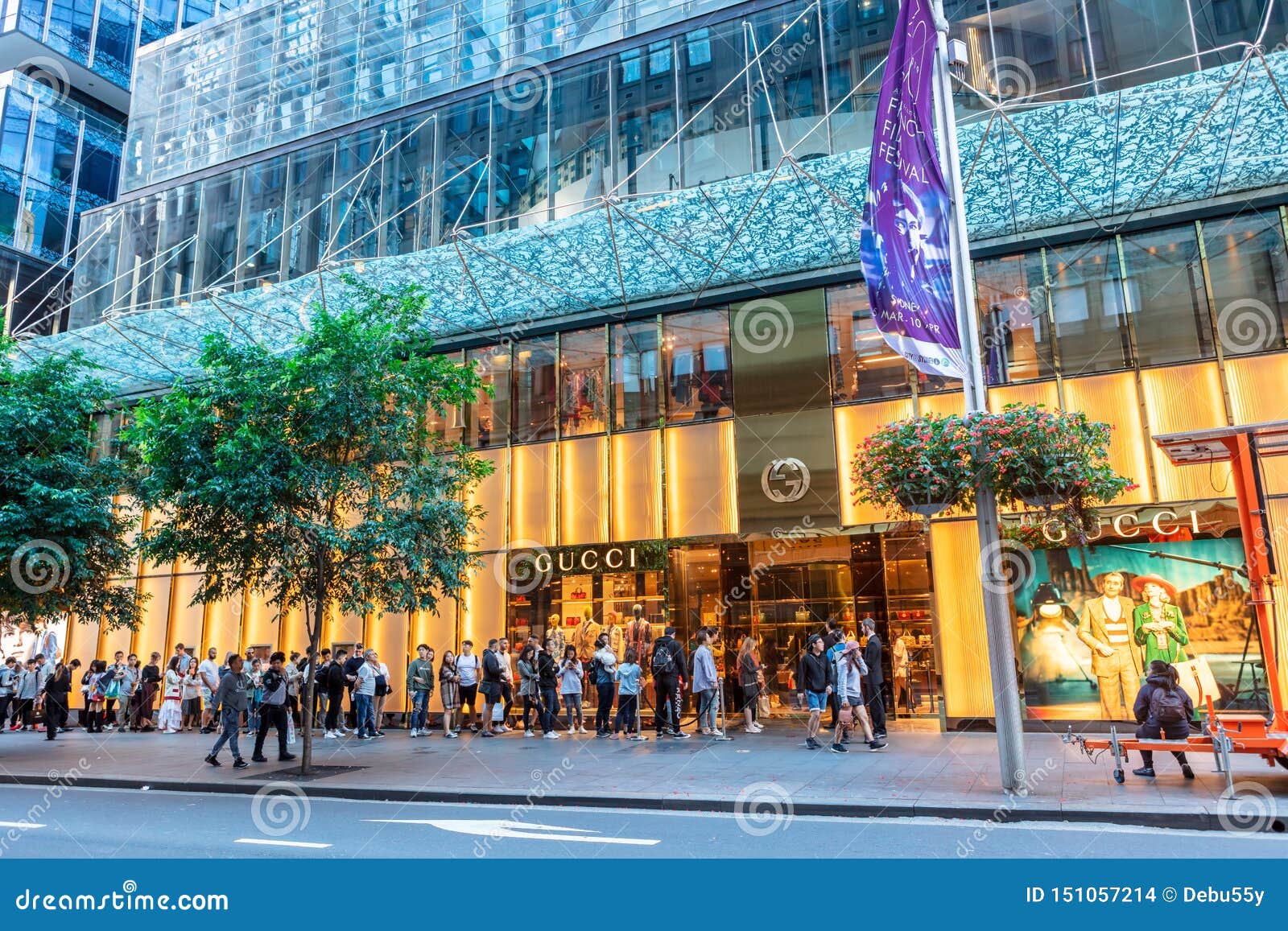 Customers Queuing To Get into the Designer Store Gucci in Sydney,  Australia. Editorial Stock Image - Image of branding, consumer: 151057214