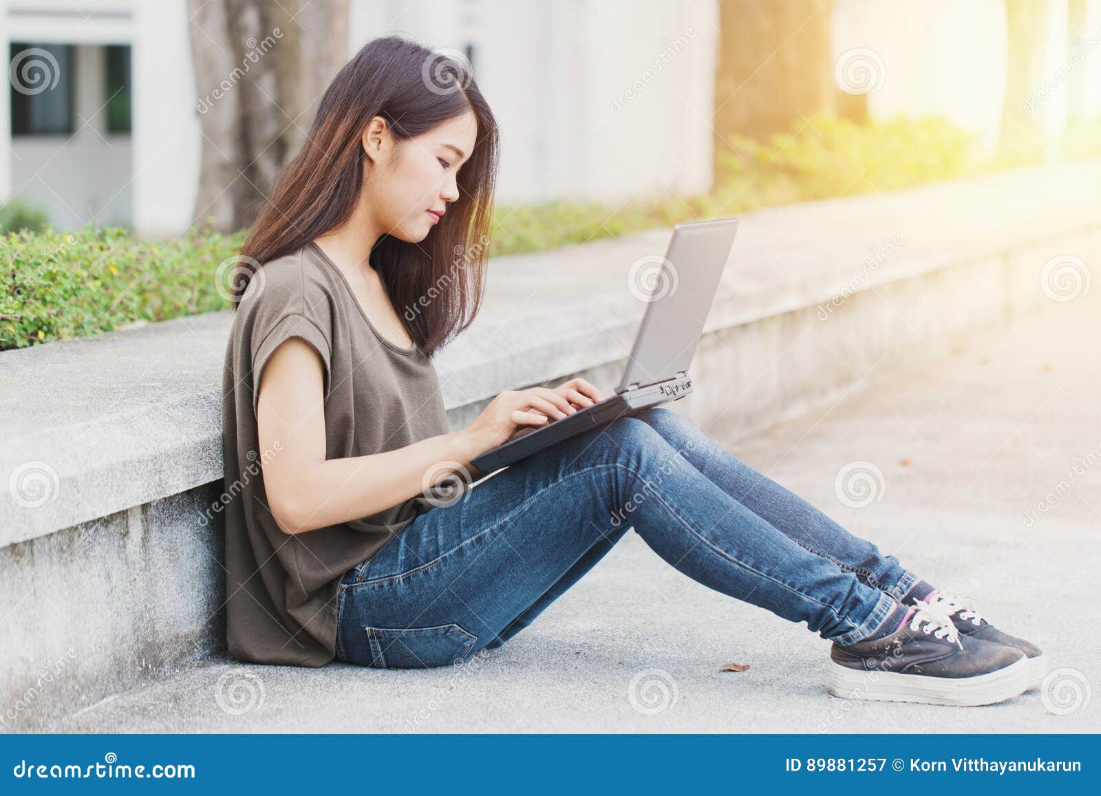 Cute Asian Teen Women Student Using Laptop Computer Stock Image Image Of Lifestyle Analytics 1257