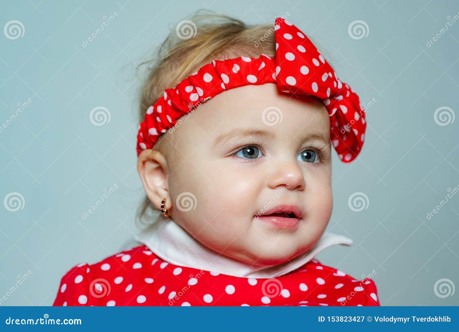 Cute Baby Girl Red Polka Dot Bow on Head. Fashion Accessory ...
