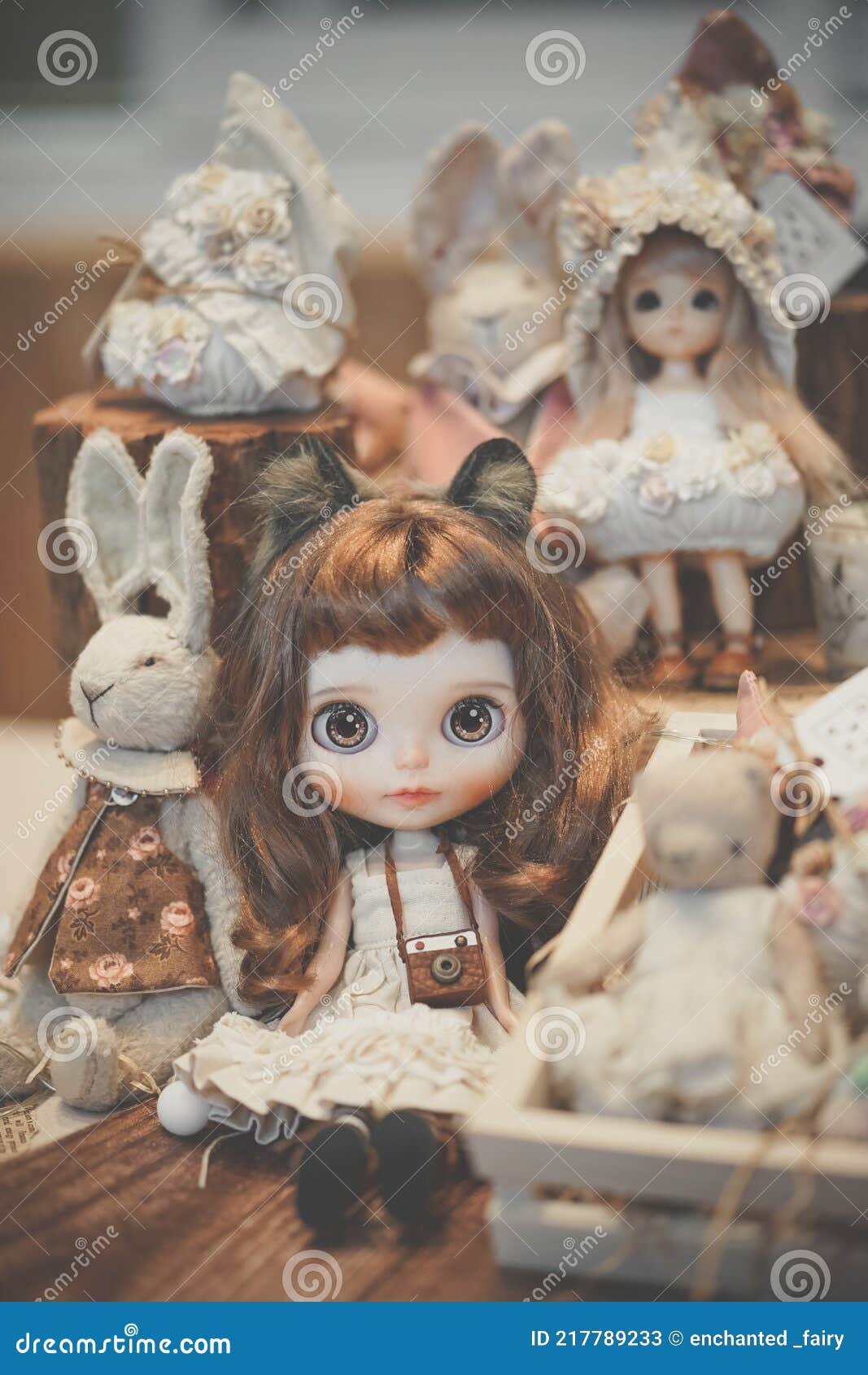 Blythe doll shirt depicting a white bunny