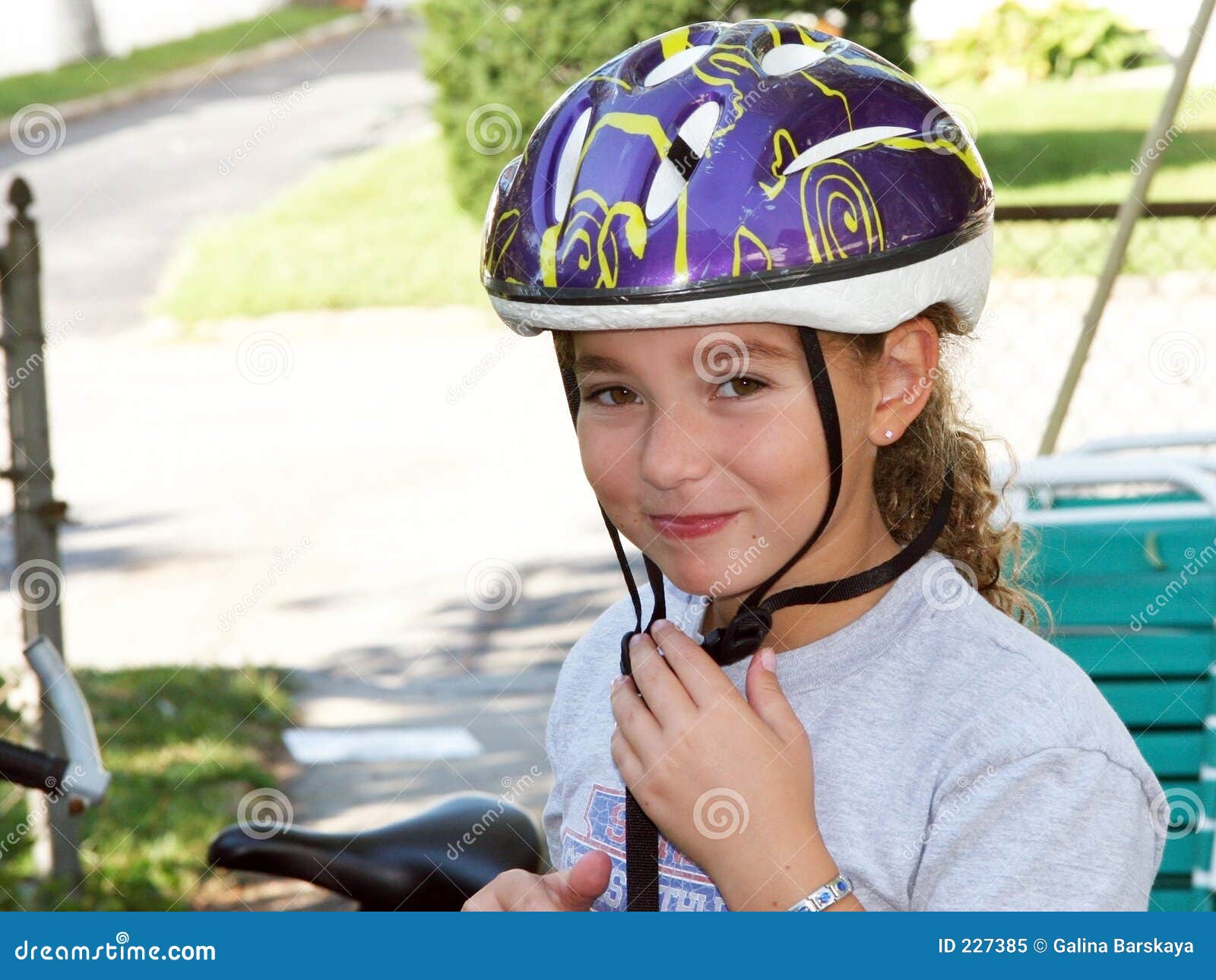 cute girl helmets