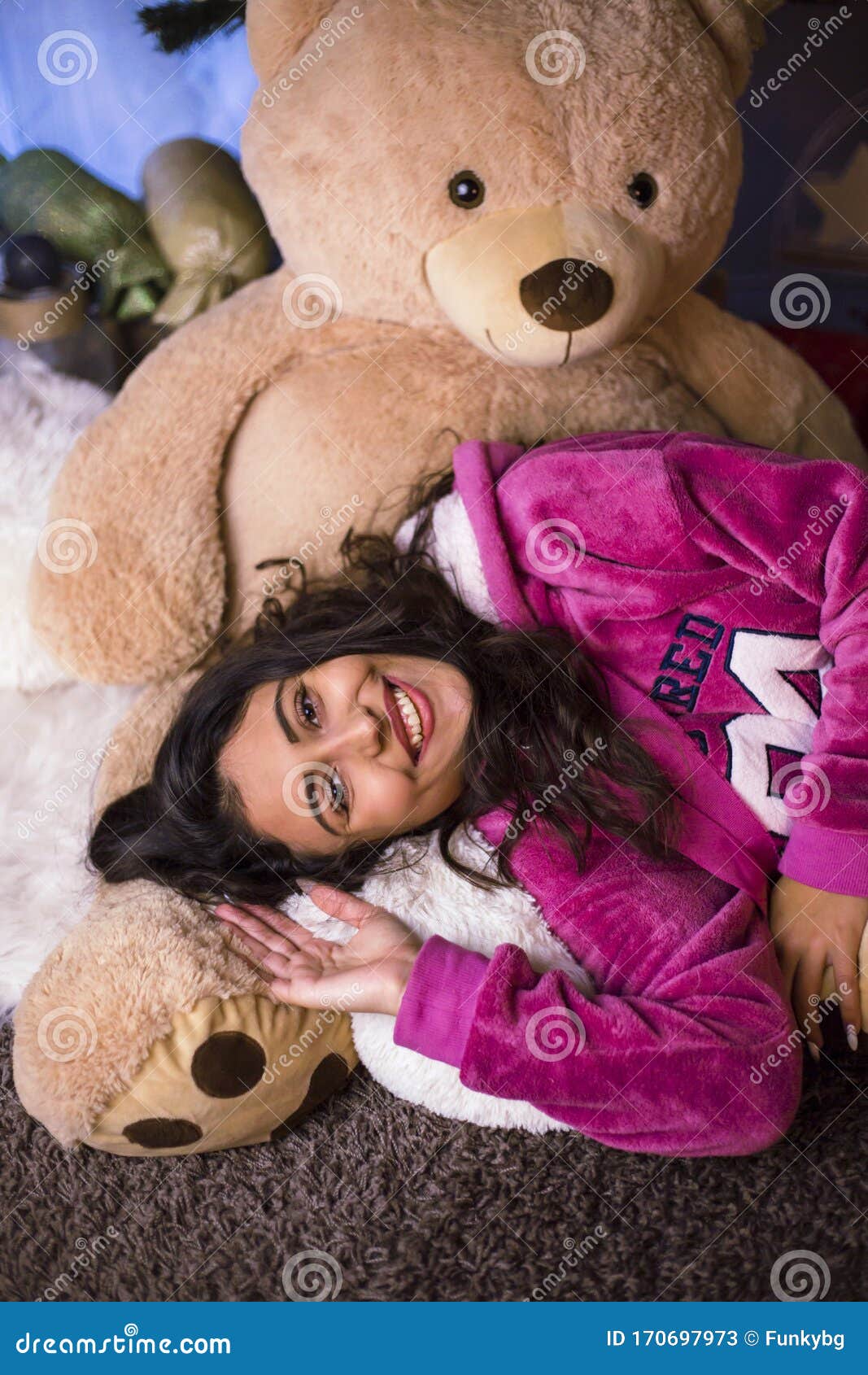 Cute Girl Posing with Teddy Bear Stock Image - Image of happy, home:  170697973