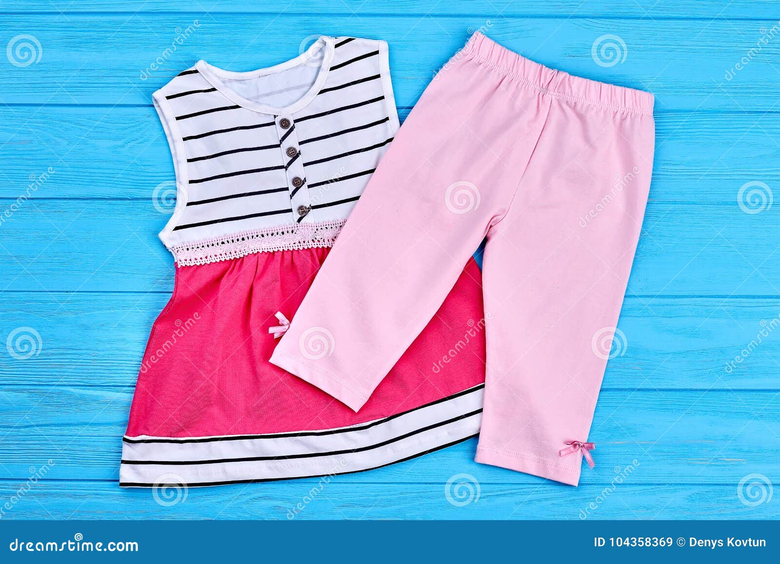 3,300+ Capri Pants Stock Photos, Pictures & Royalty-Free Images - iStock